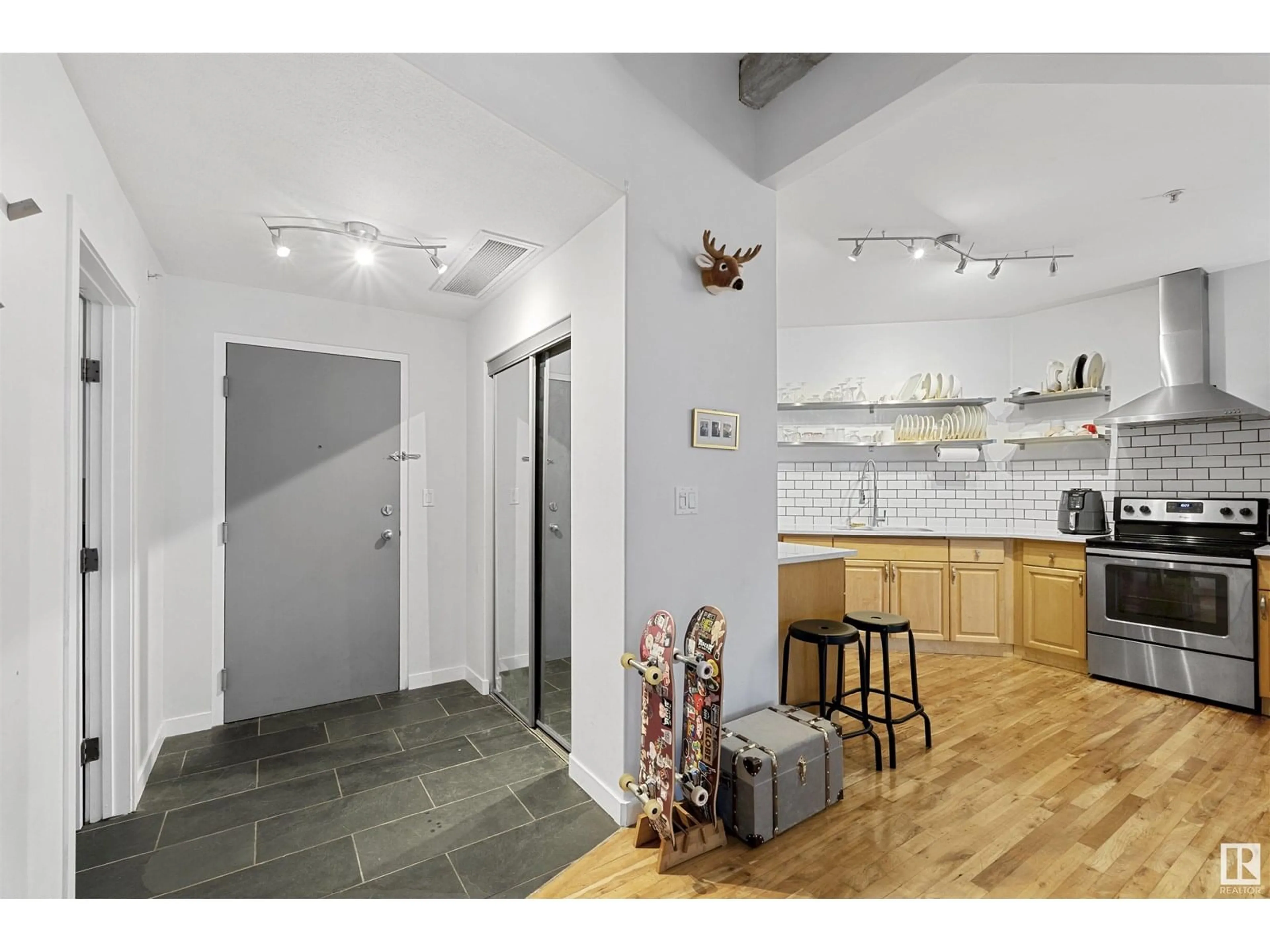 Unknown for 602 - 10106 105 ST NW, Edmonton Alberta T5J5E7