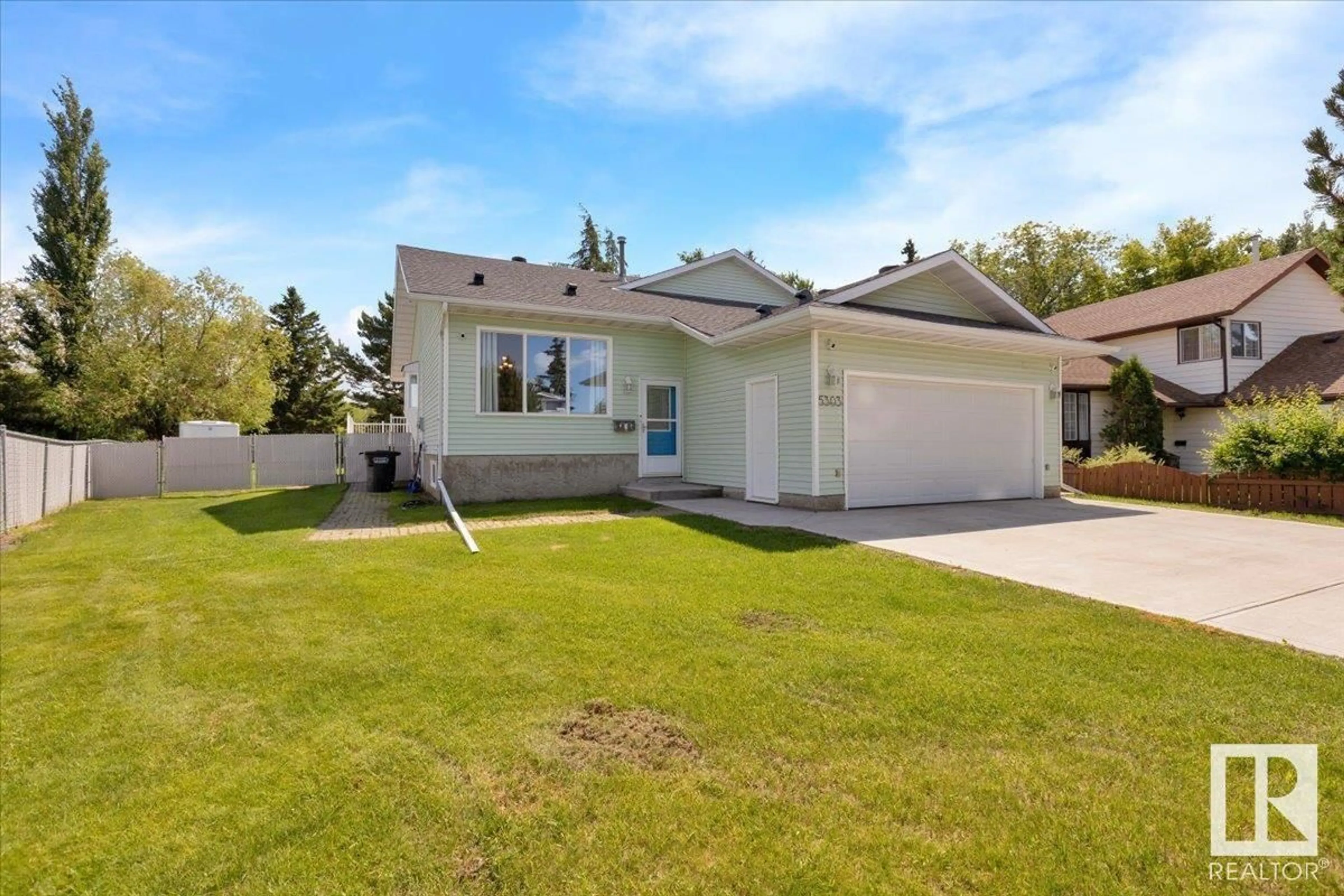 Home with vinyl exterior material, street for 5303 50 AV, Bon Accord Alberta T0A0K0