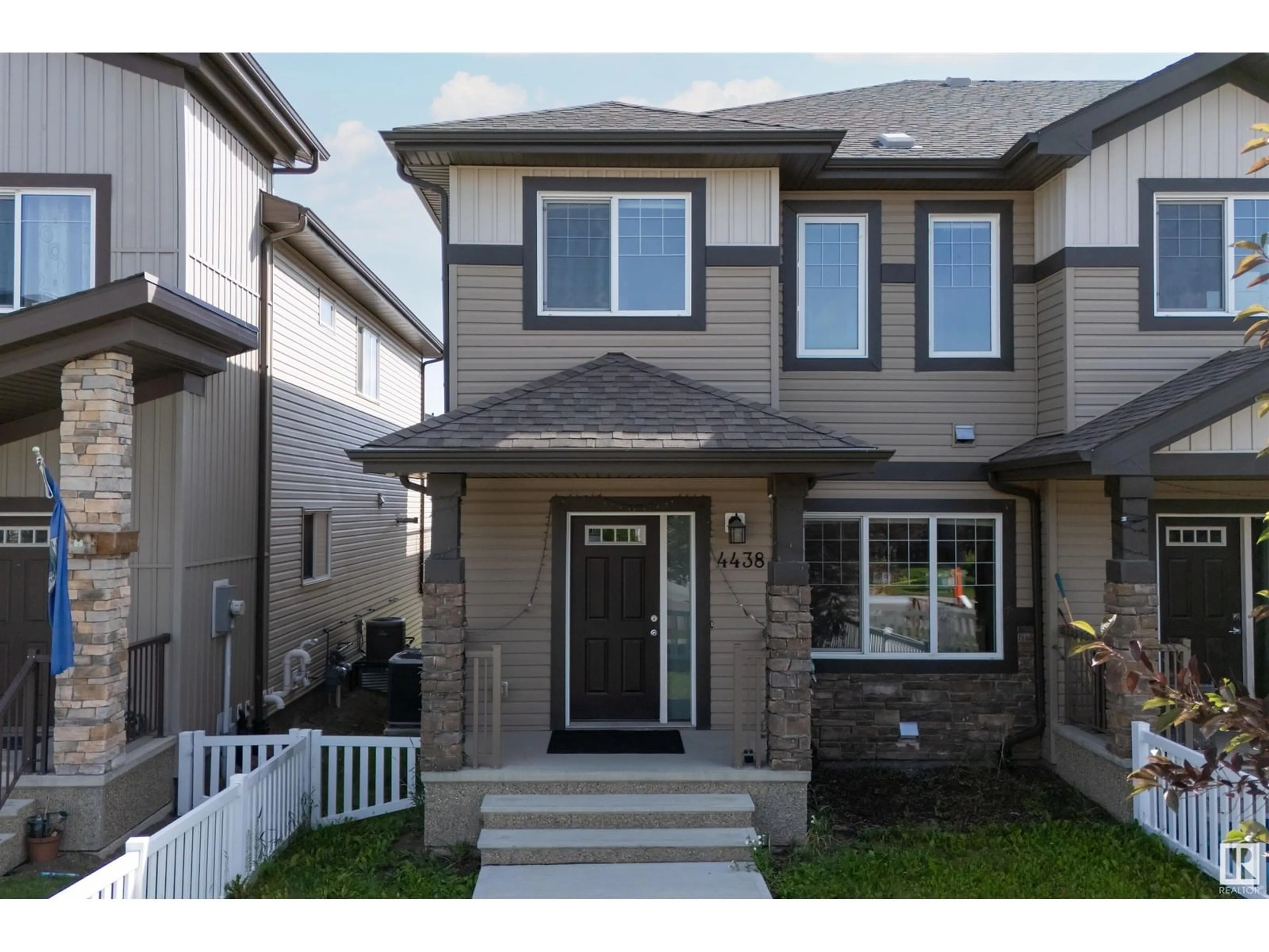 Home with vinyl exterior material, street for SW - 4438 ANNETT CM, Edmonton Alberta T6W2V9