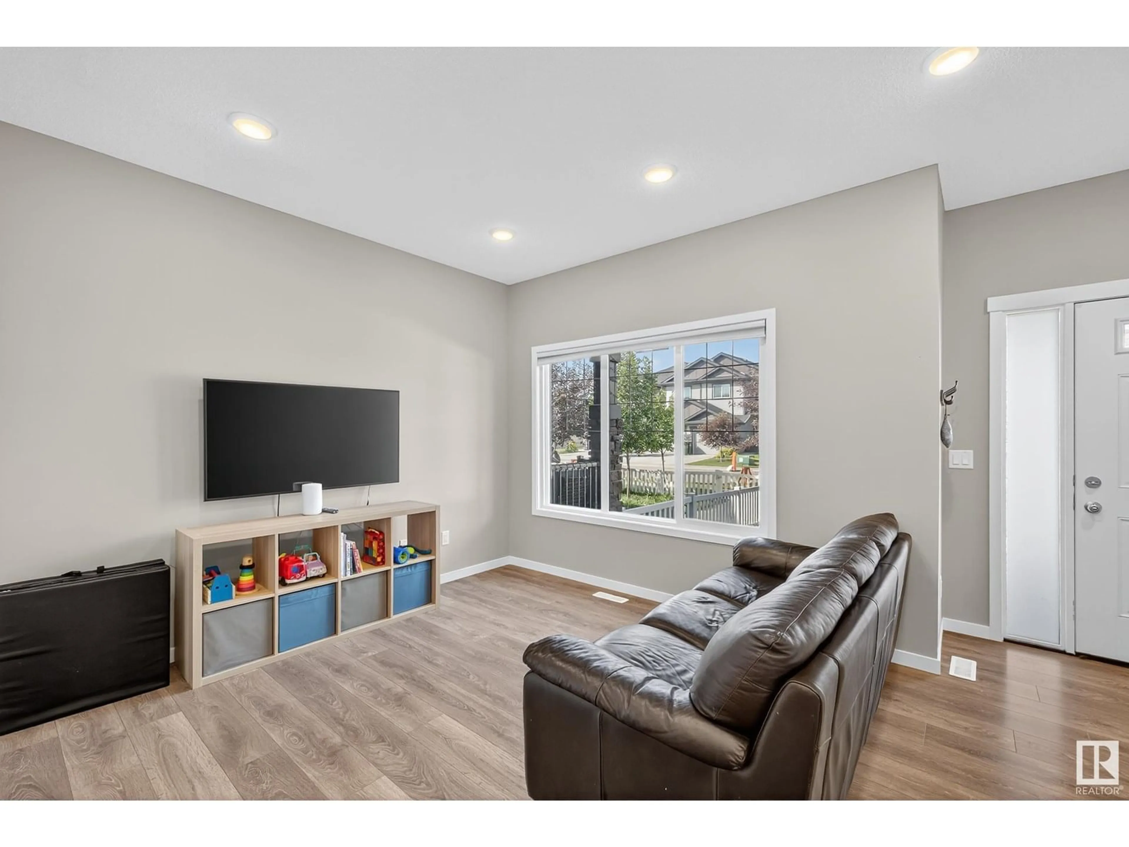 Living room with furniture, unknown for SW - 4438 ANNETT CM, Edmonton Alberta T6W2V9