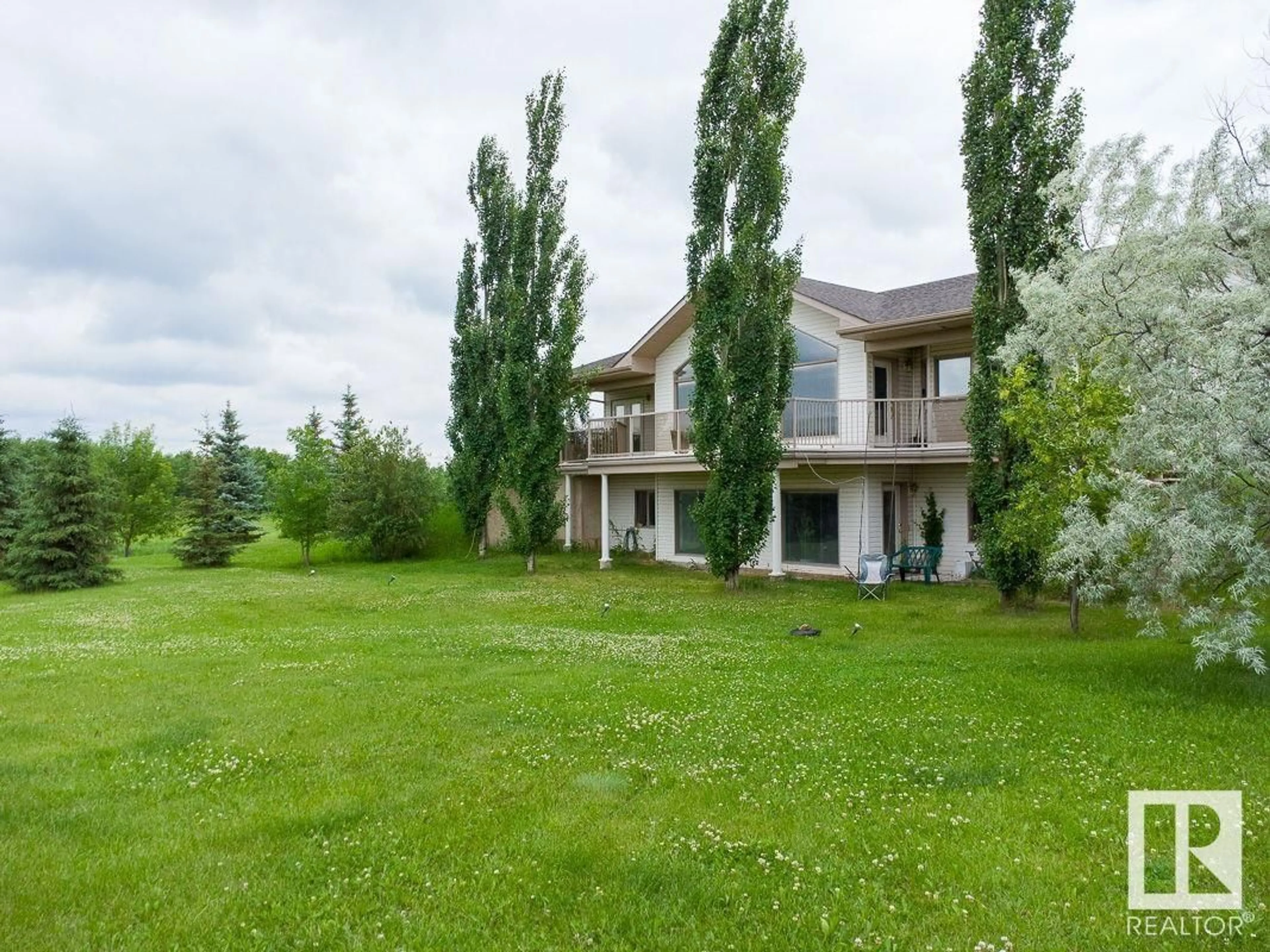 A pic from outside/outdoor area/front of a property/back of a property/a pic from drone, unknown for 51475A RGE ROAD 231, Rural Strathcona County Alberta T8B1K9