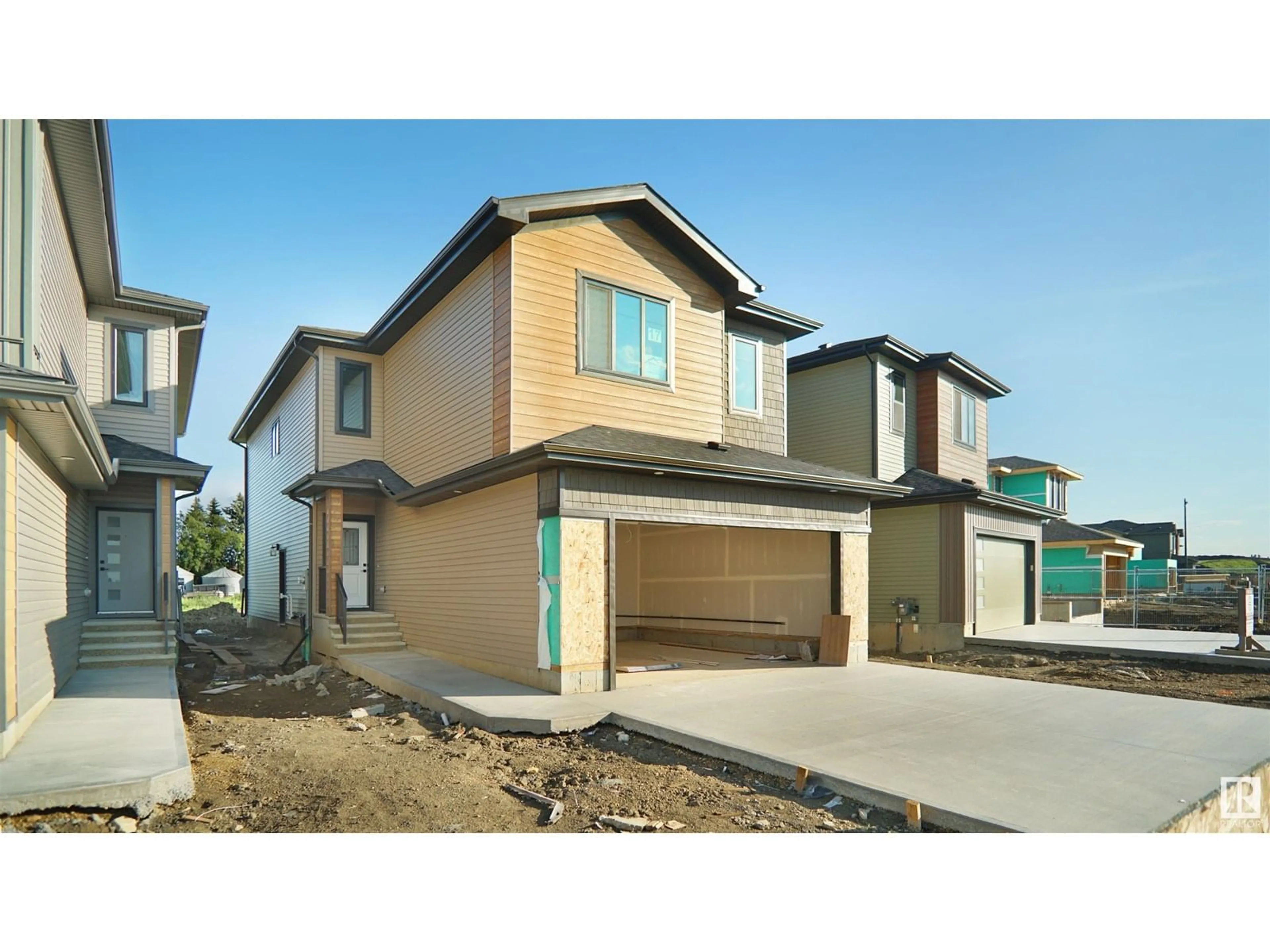 Home with vinyl exterior material, street for 17 TENUTO LINK, Spruce Grove Alberta T7X0Z3