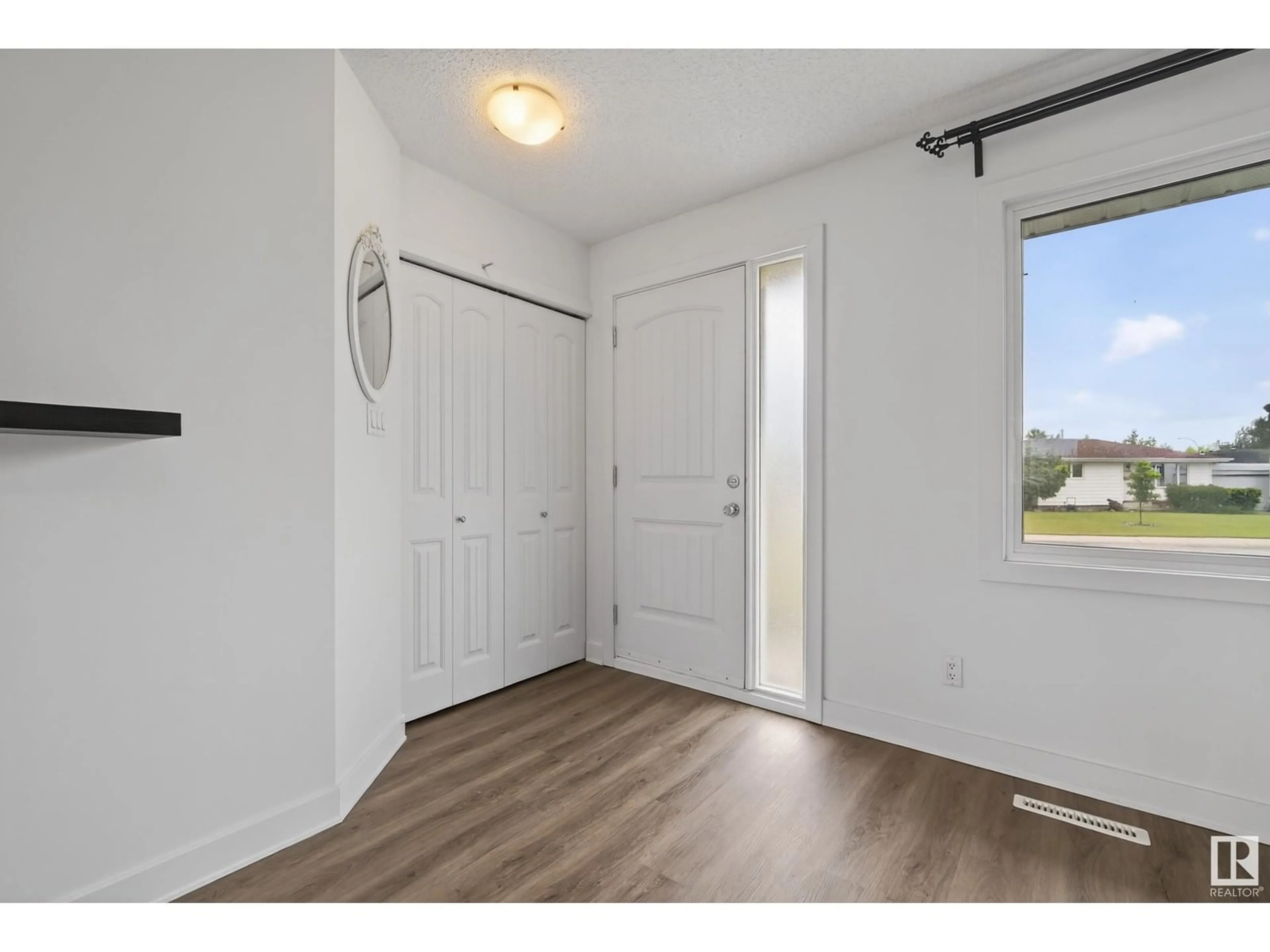 Indoor entryway for 9015 135A AV, Edmonton Alberta T5E1S2