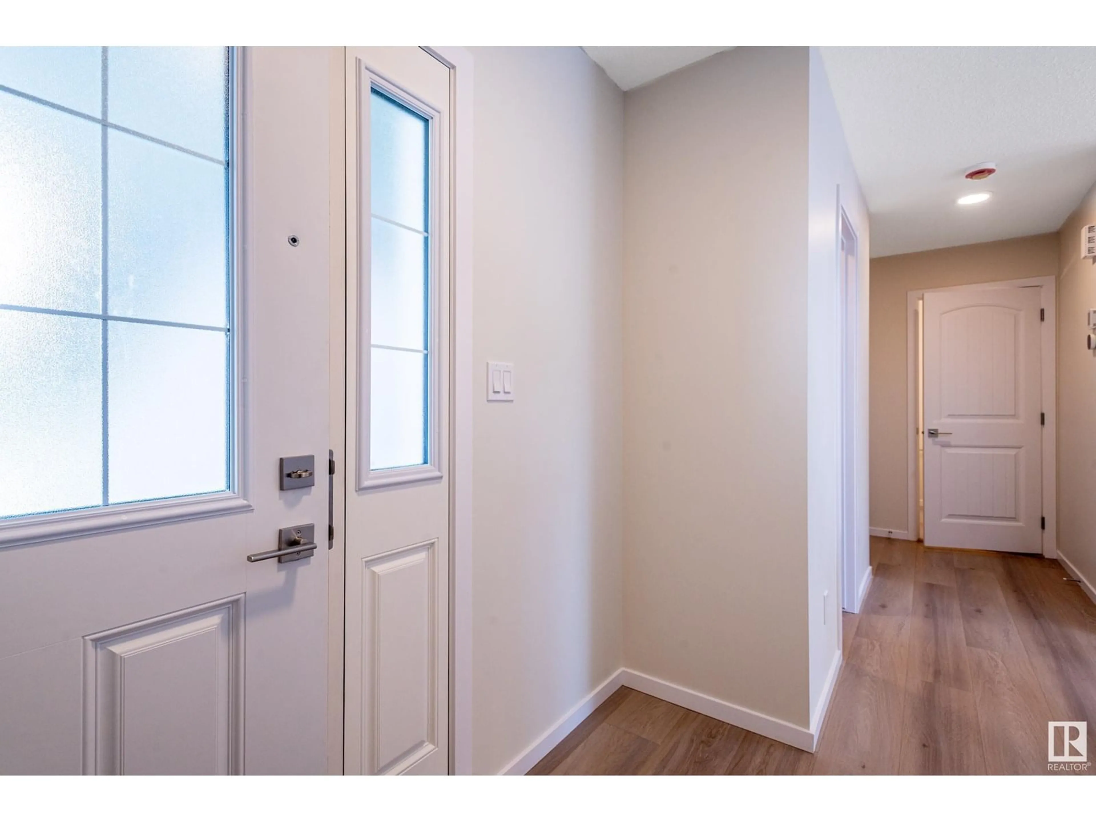 Indoor entryway for 4523 126 AV, Edmonton Alberta T5A1L3