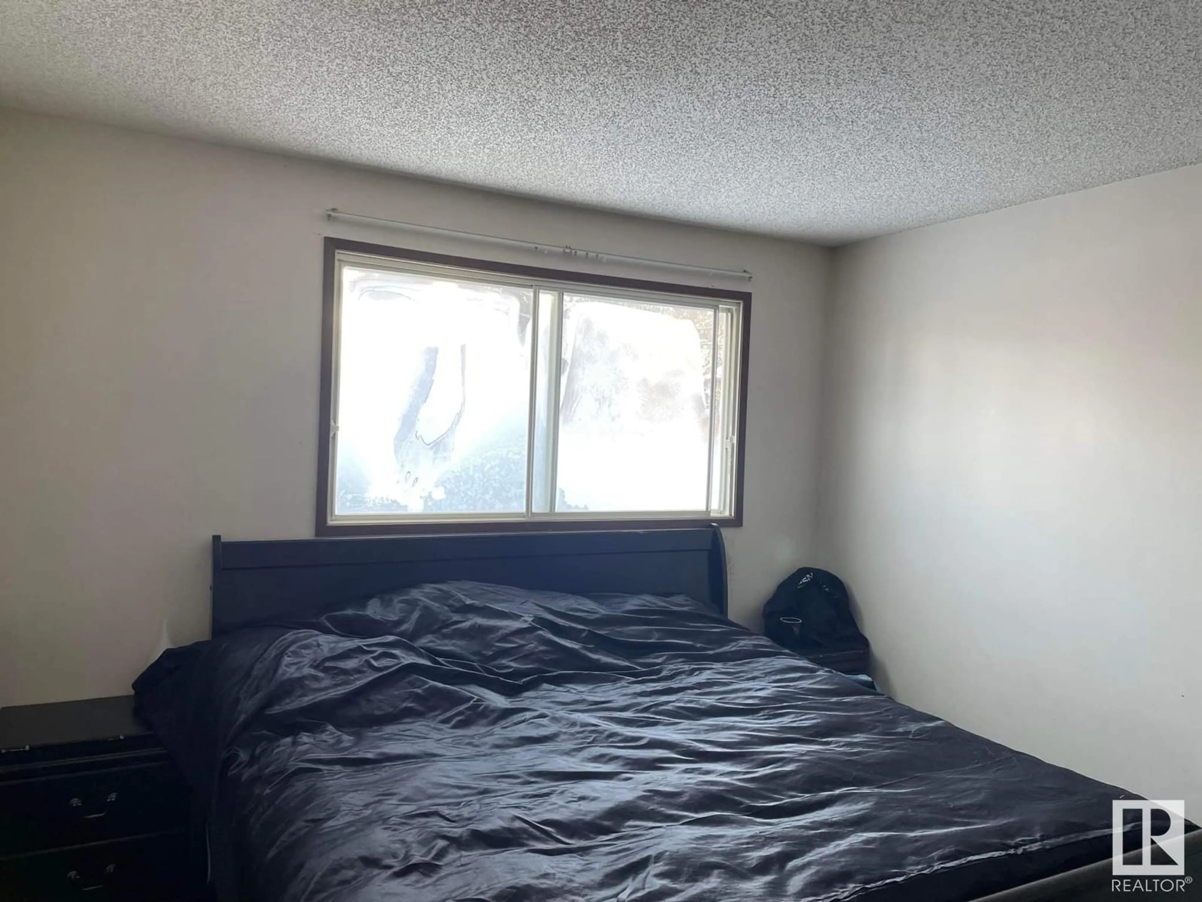 A pic of a room for NW - 5313 21 AV, Edmonton Alberta T6L5G5