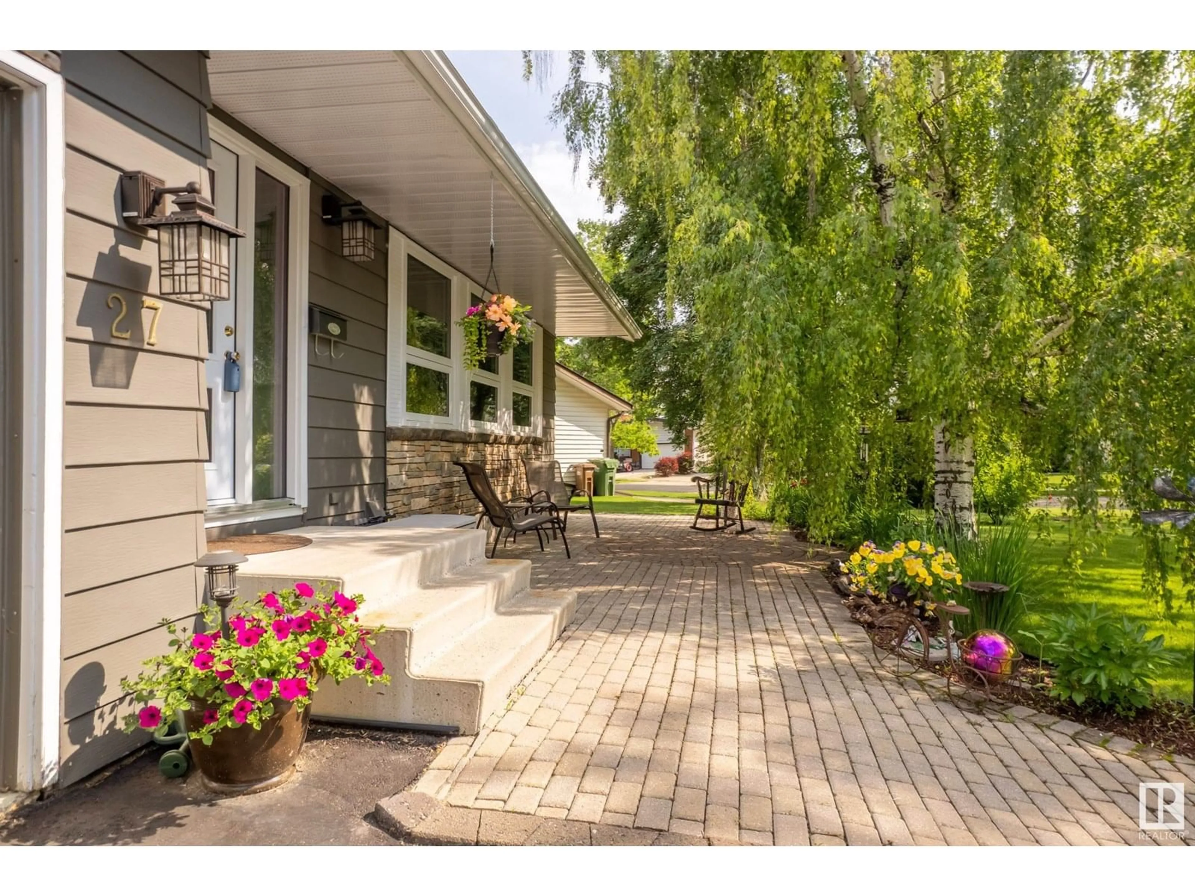 Patio, street for 27 AMHERST CR, St. Albert Alberta T8N2P7
