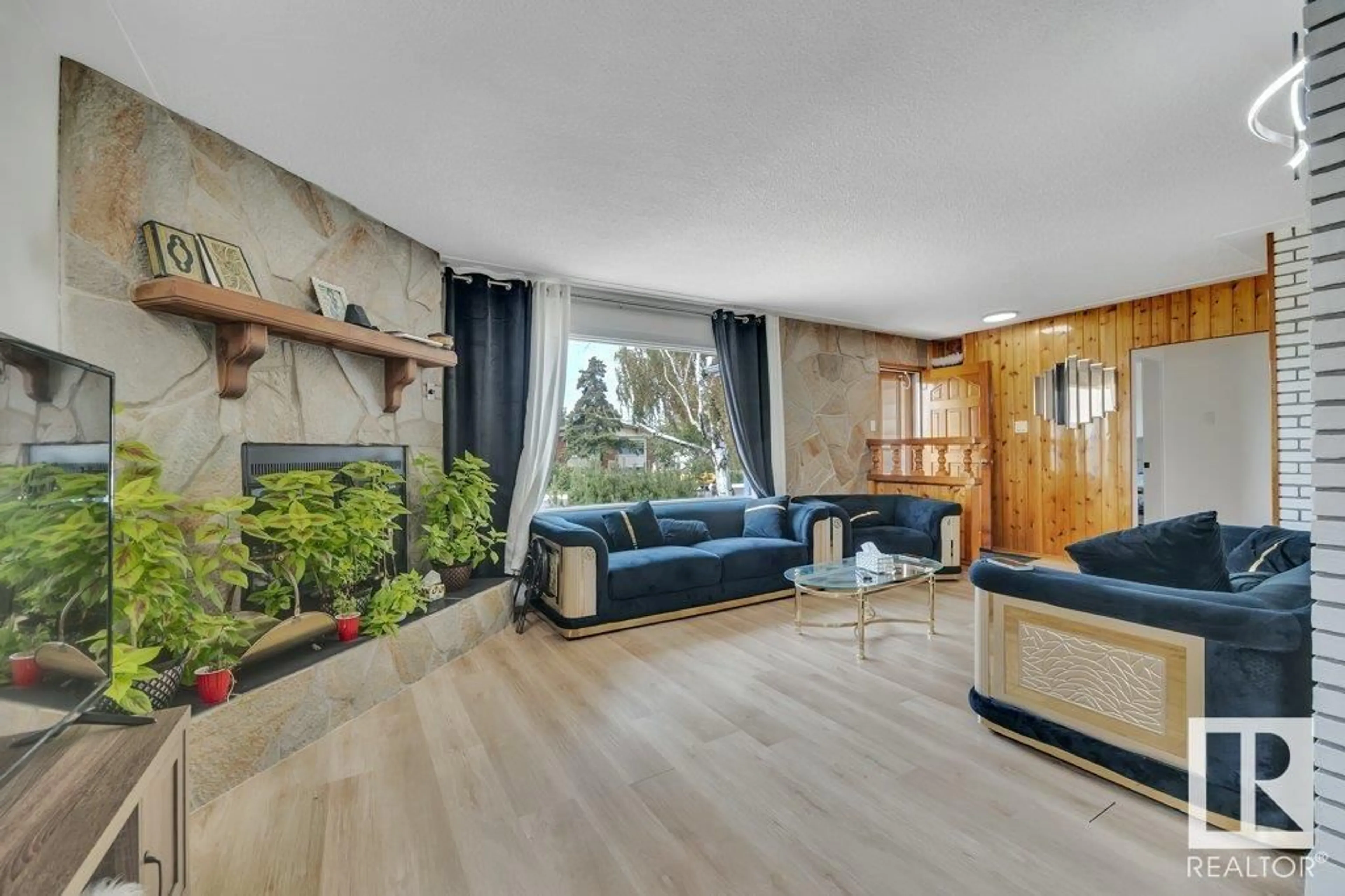 Living room with furniture, unknown for NW - 12719 89 ST, Edmonton Alberta T5E3J7