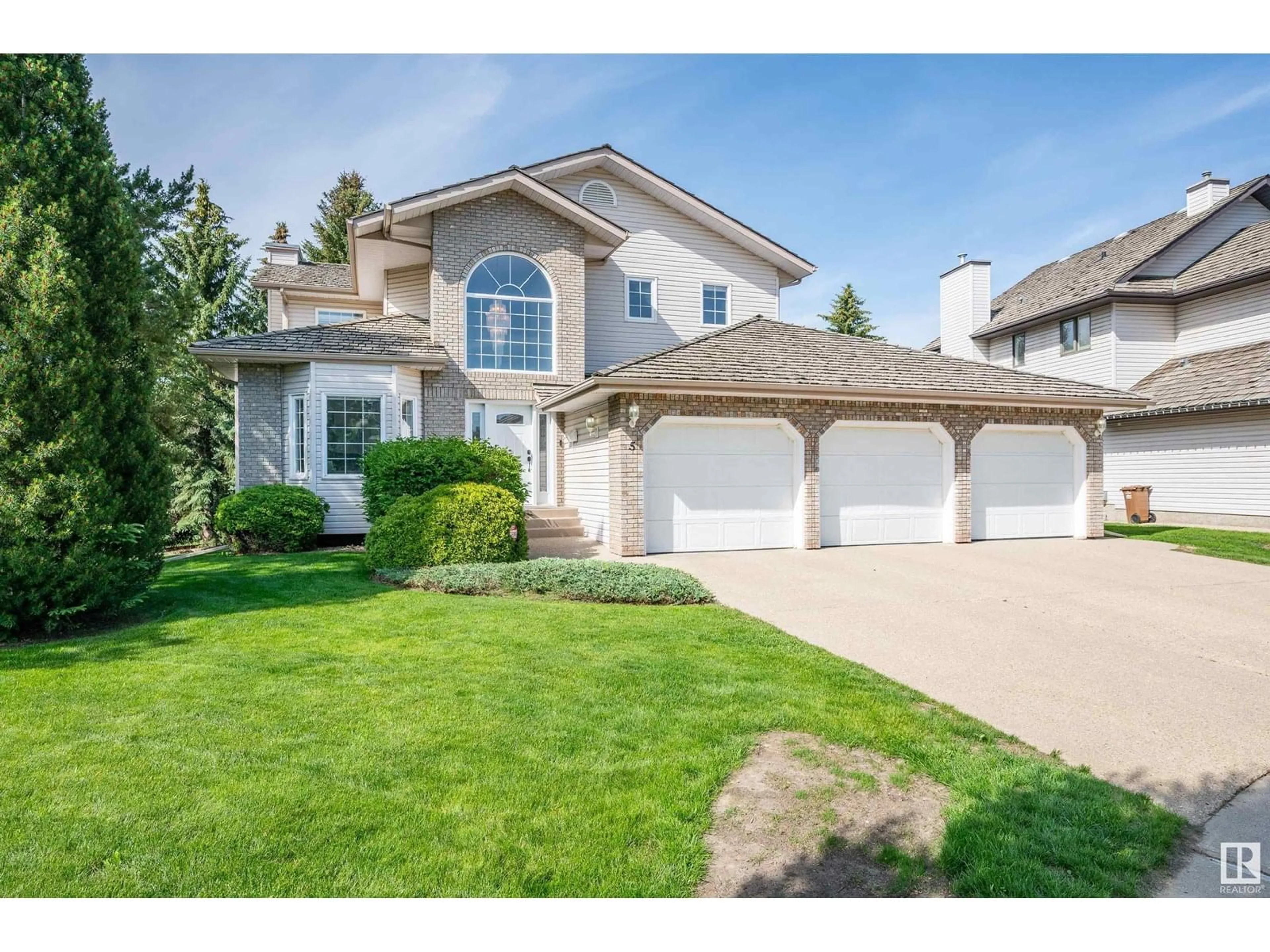 Home with vinyl exterior material, street for 5 HELEN PL, St. Albert Alberta T8N5R3