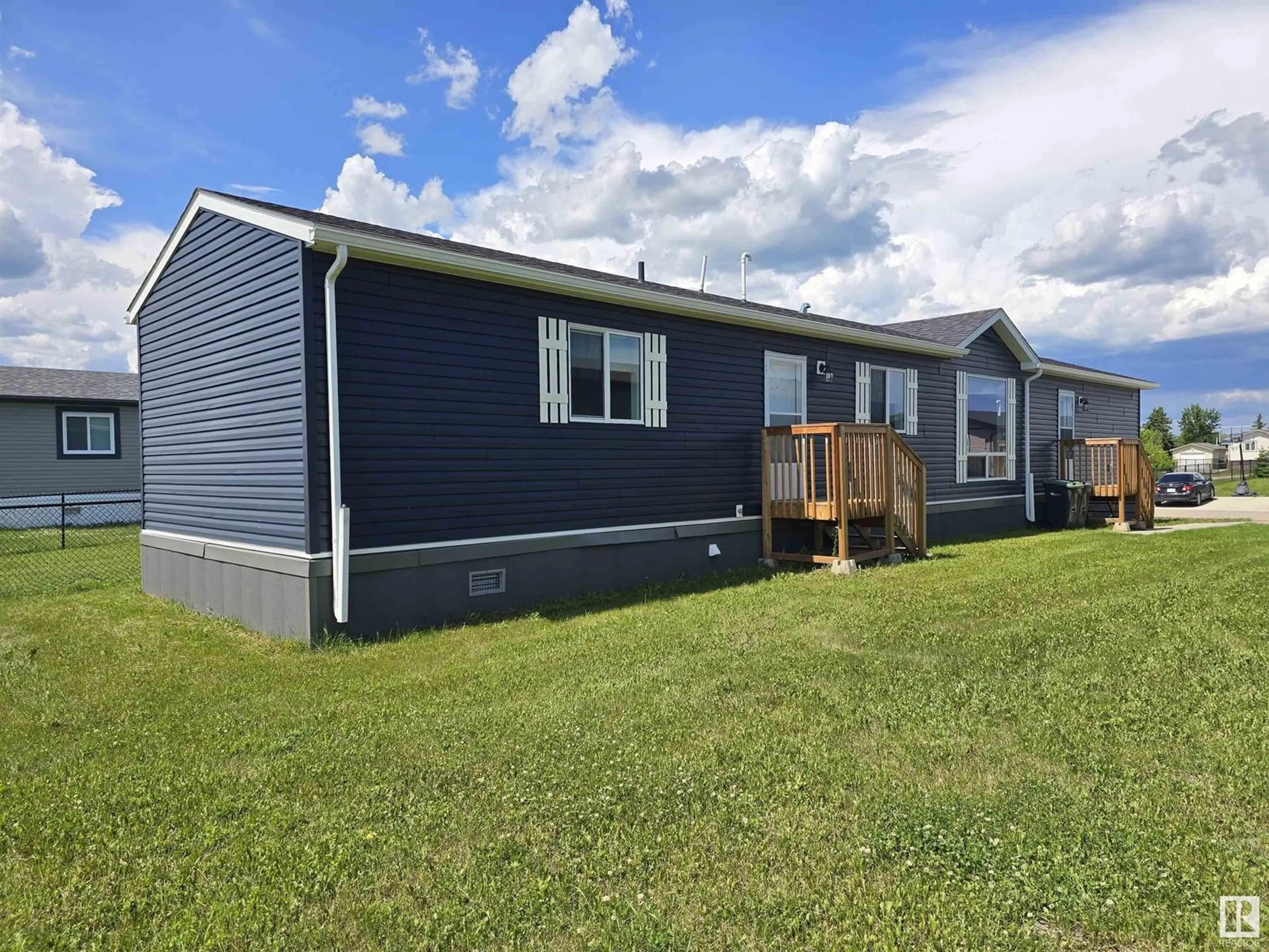 Home with vinyl exterior material, unknown for 4513 SNOWBIRD LN, Cold Lake Alberta T9M0C6