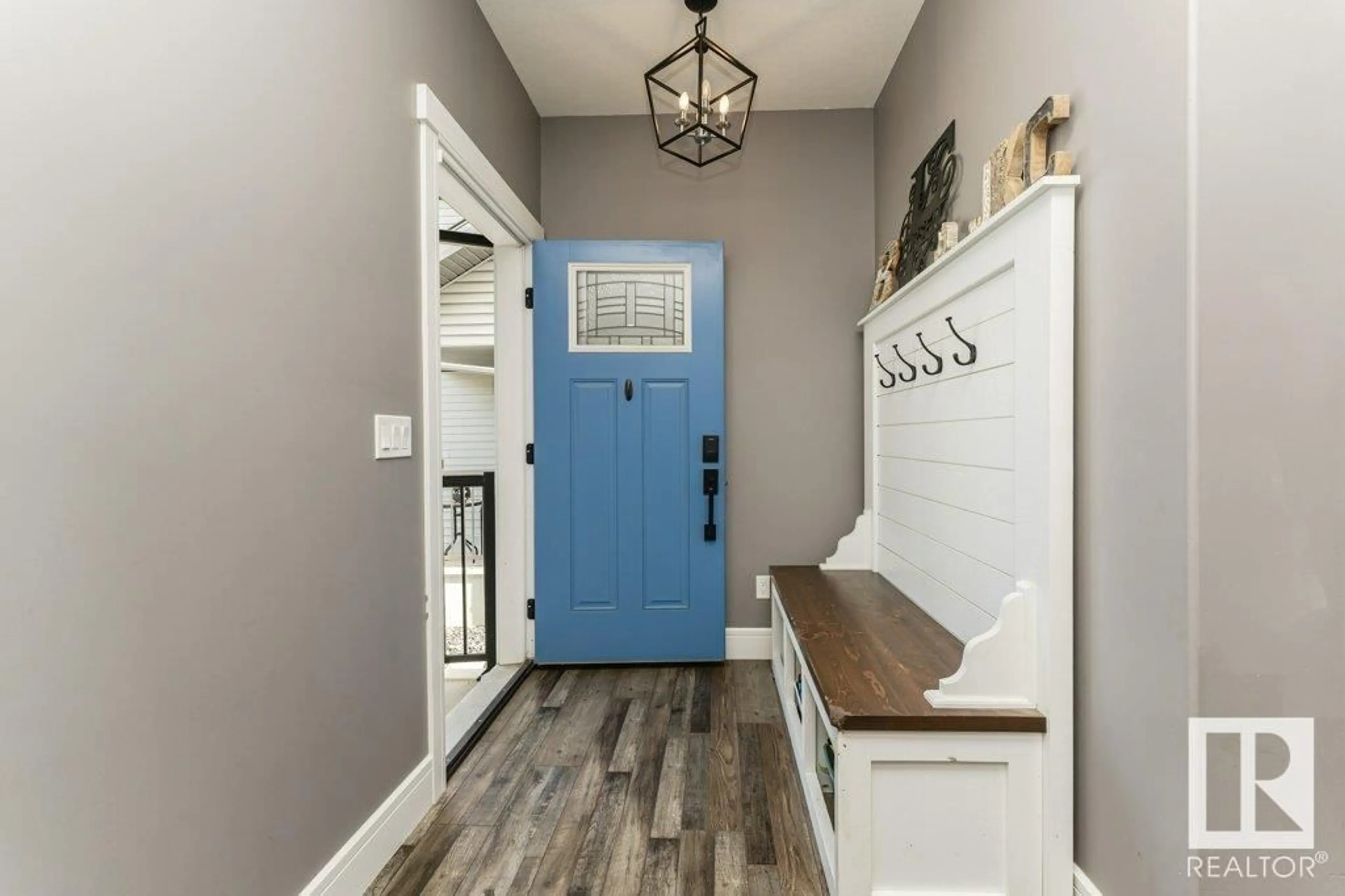 Indoor entryway for 14 COPPERHAVEN DR, Spruce Grove Alberta T7X0Y6