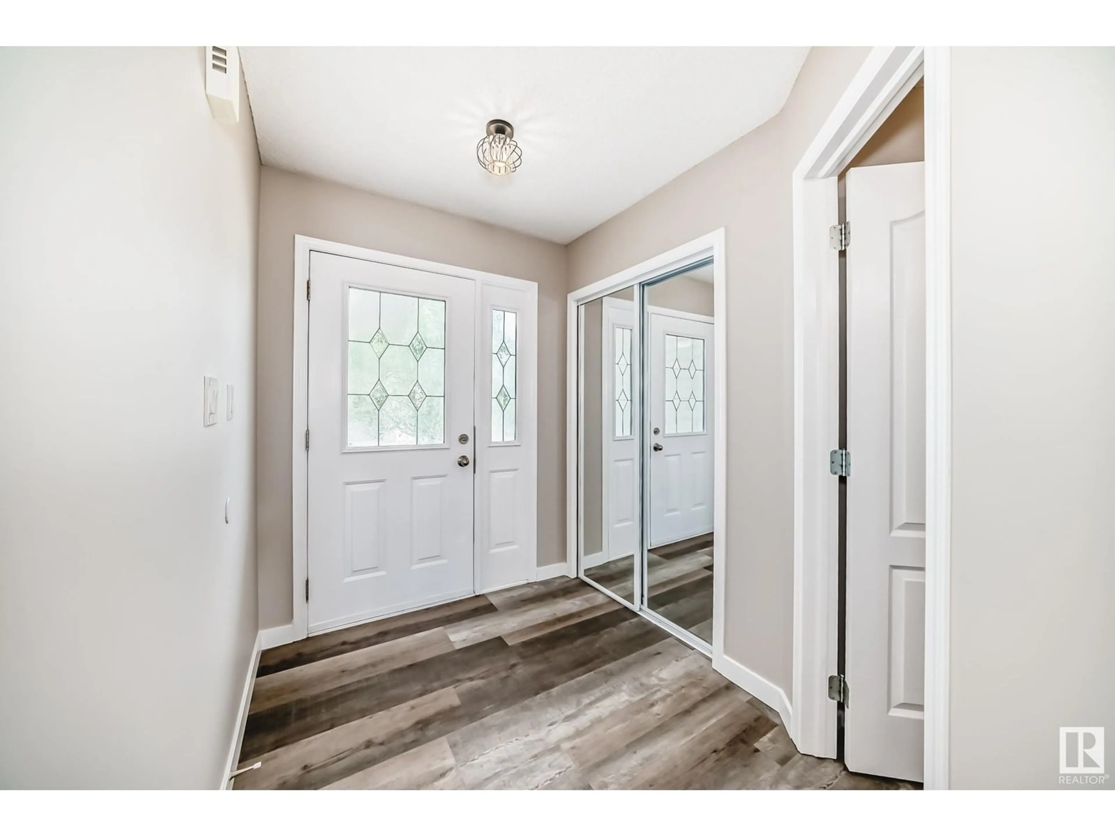 Indoor entryway for #54 - 5001 62 ST, Beaumont Alberta T4X1T6