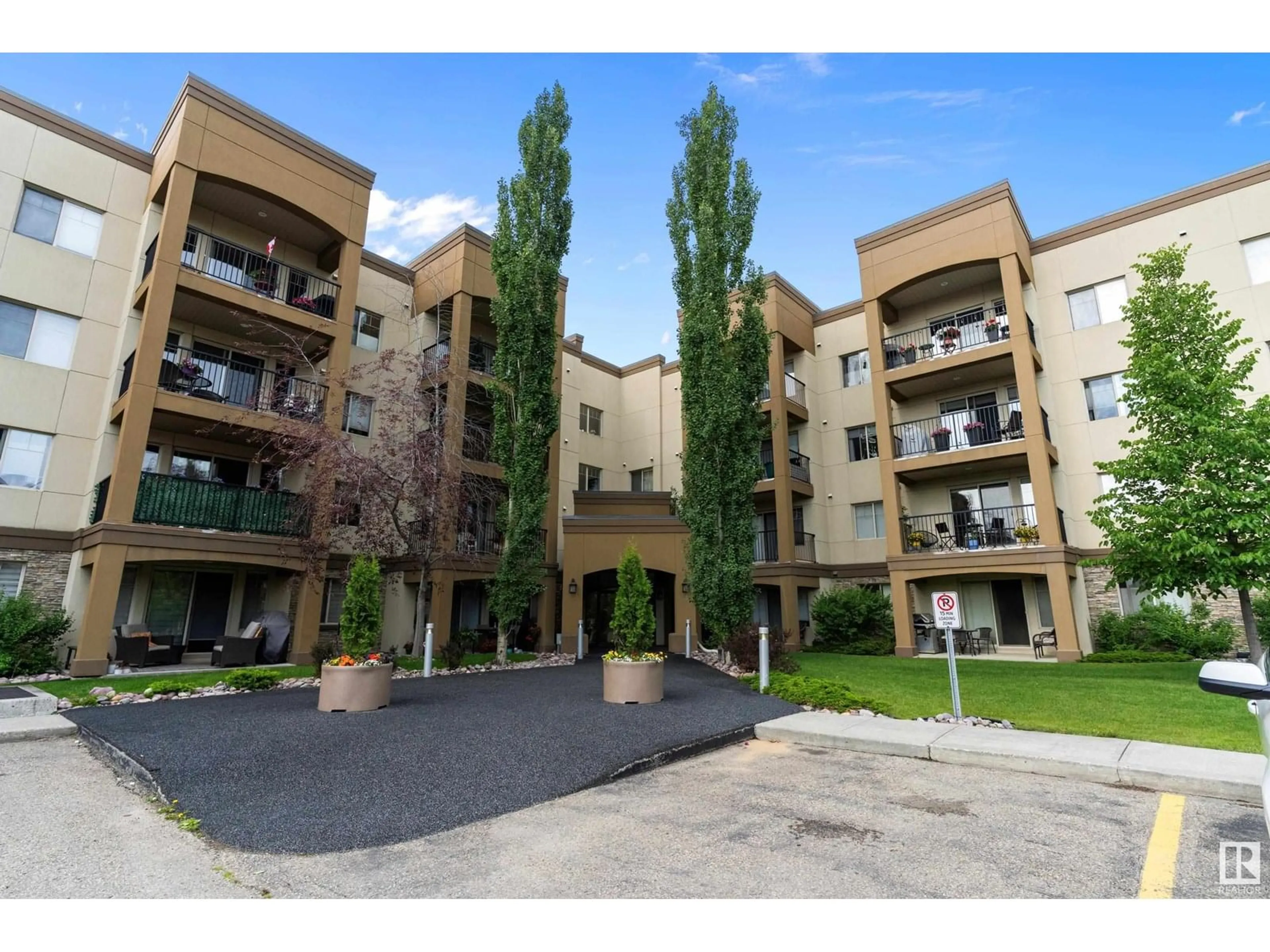 Patio, street for 407 - 400 PALISADES WY, Sherwood Park Alberta T8H0H4