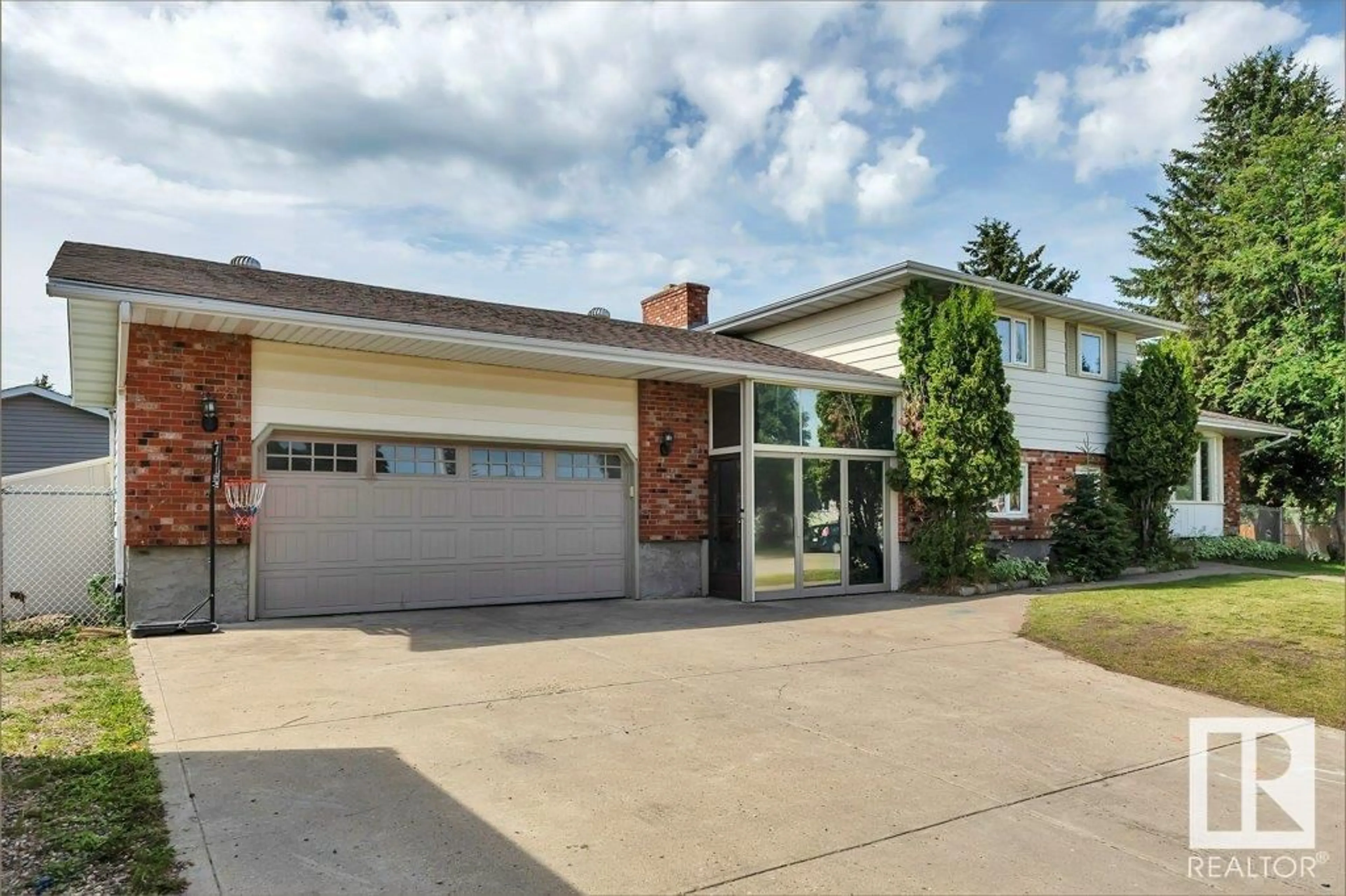 Home with brick exterior material, street for 101 ELM CR, Wetaskiwin Alberta T9A2C7