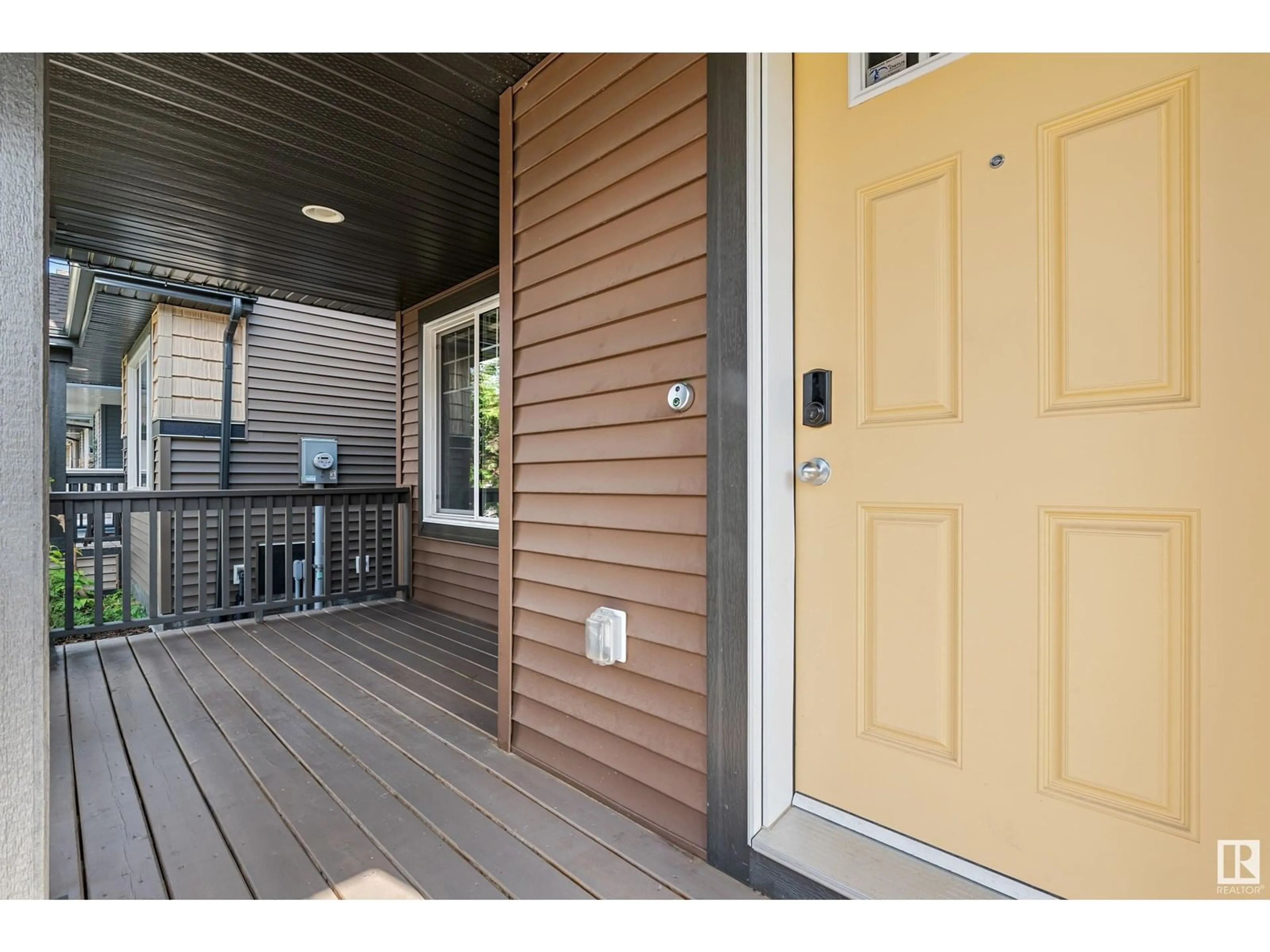 Indoor entryway for 2657 CHOKECHERRY LN, Edmonton Alberta T6X2J8