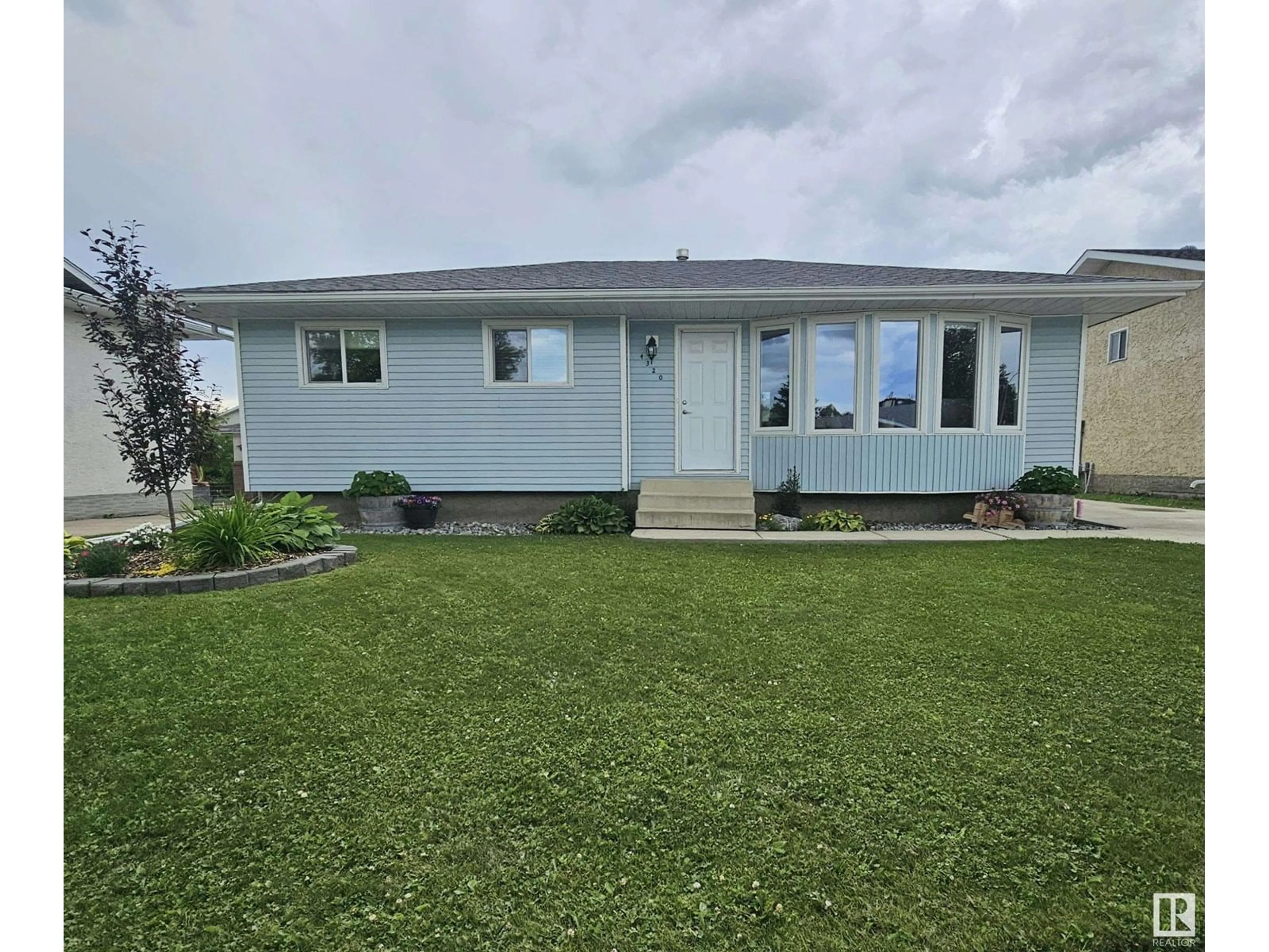 Home with vinyl exterior material, unknown for 4320 54 STREET, Drayton Valley Alberta T7A1K5