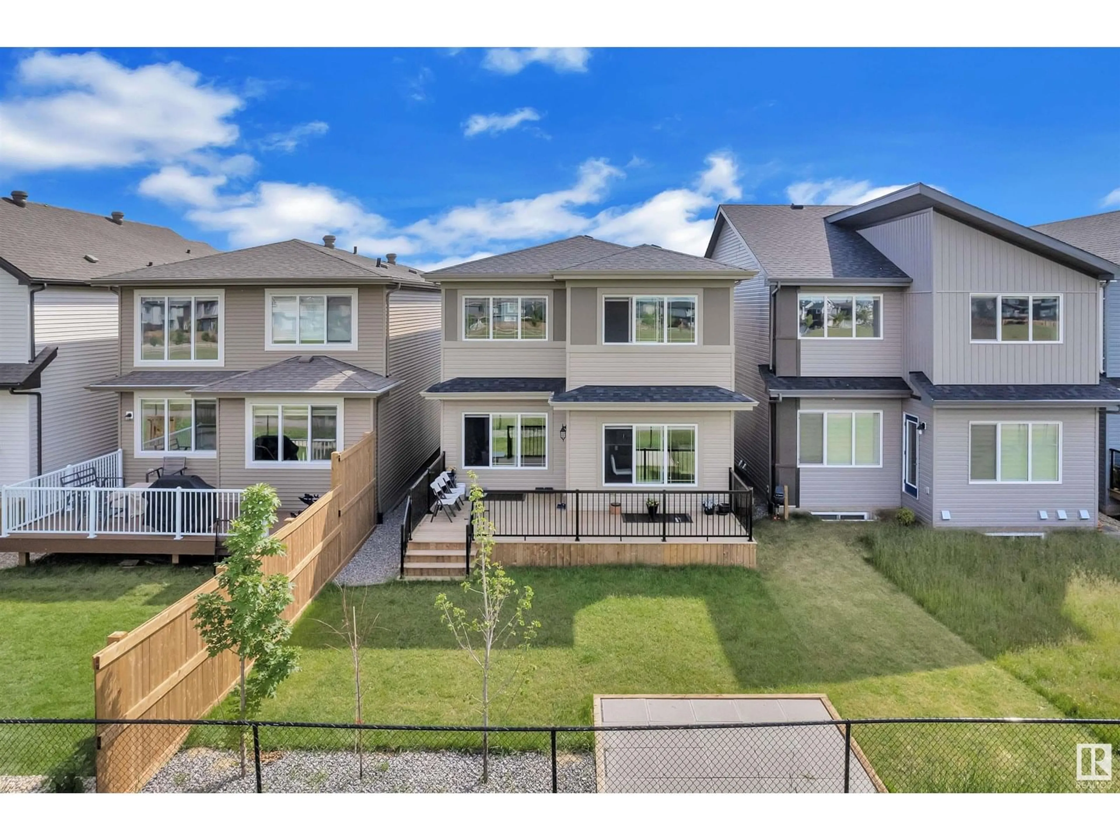 A pic from outside/outdoor area/front of a property/back of a property/a pic from drone, street for 15640 18 AV, Edmonton Alberta T6W5C2