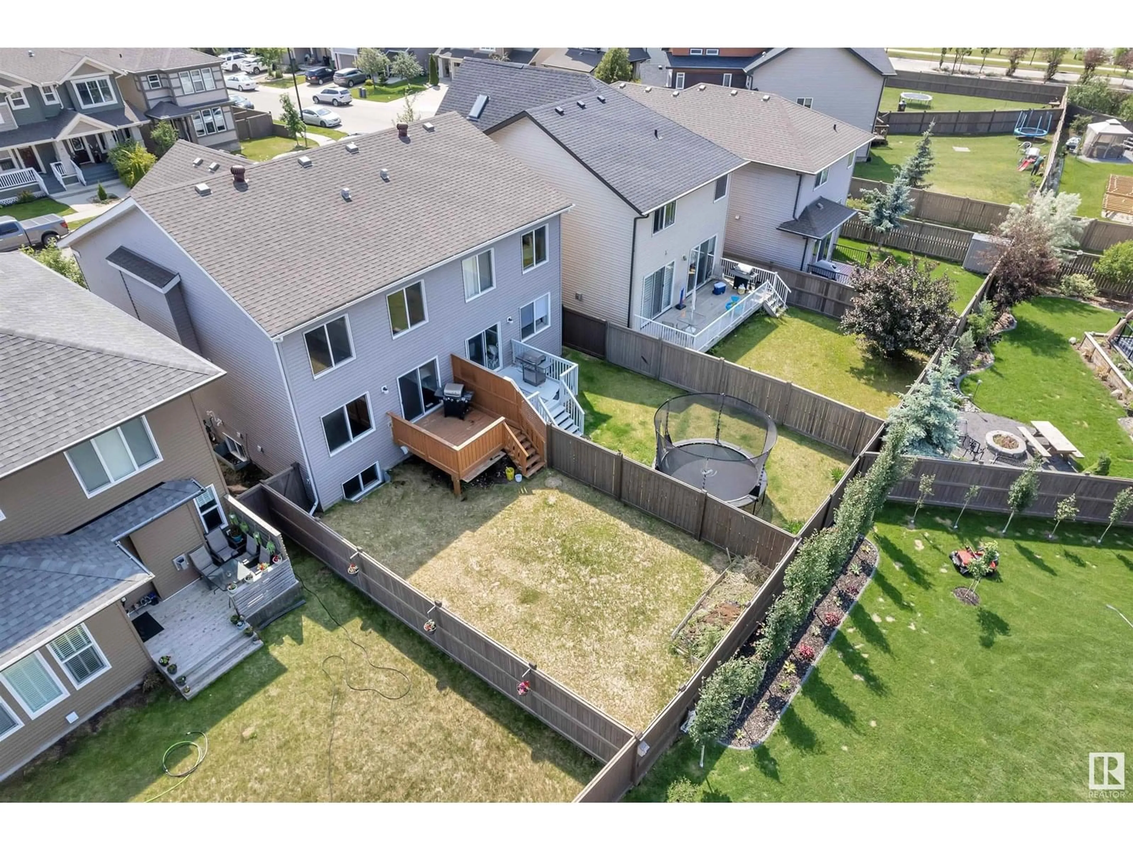 A pic from outside/outdoor area/front of a property/back of a property/a pic from drone, unknown for SW - 3832 POWELL WD, Edmonton Alberta T6W2V4