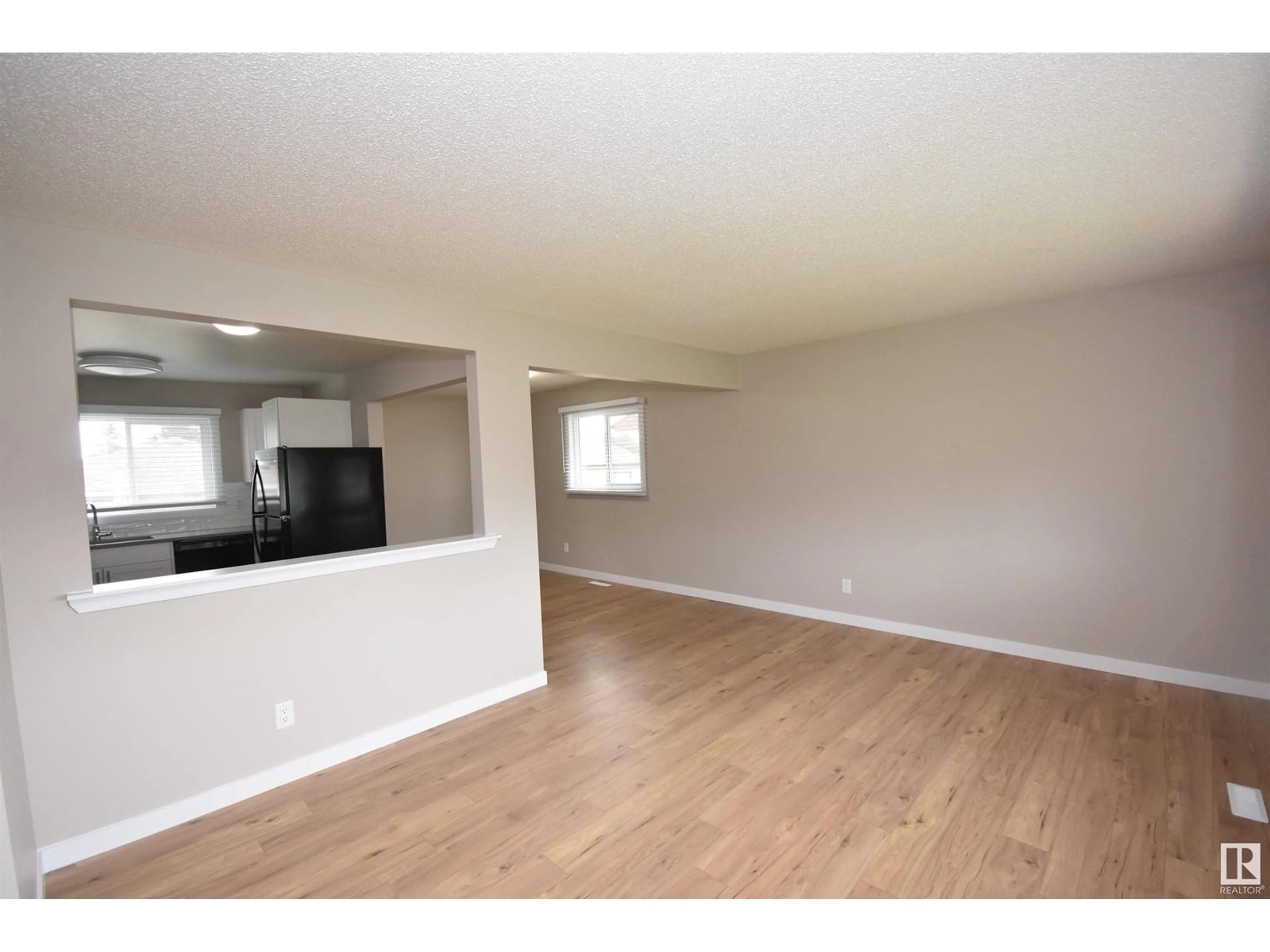 A pic of a room for 13527 70 ST, Edmonton Alberta T5C0K5
