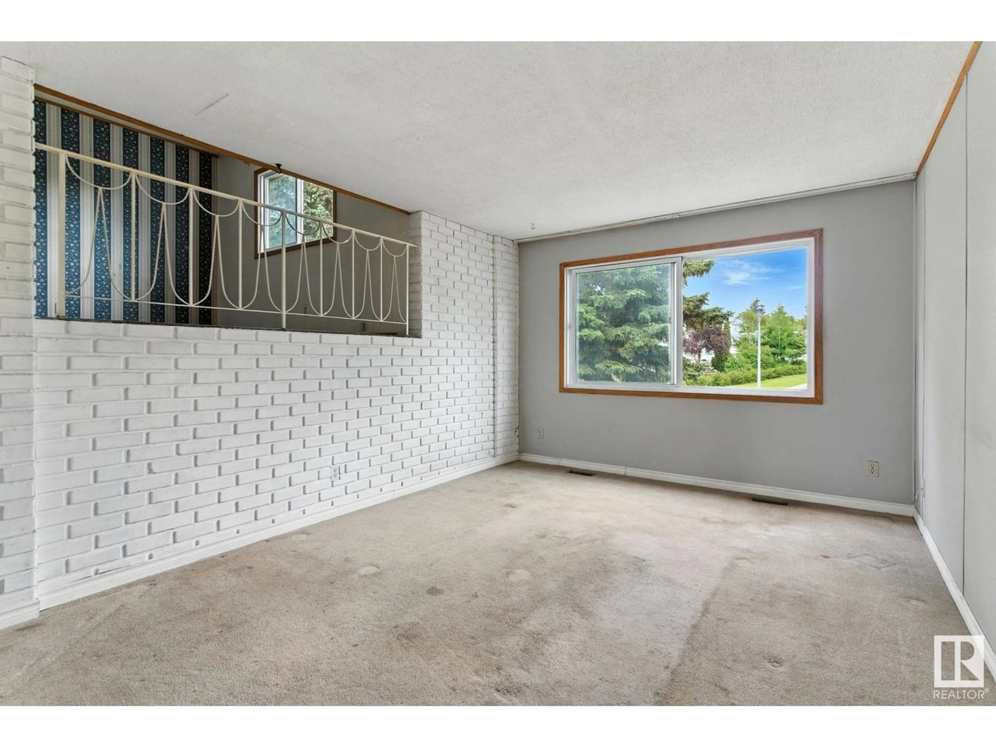 A pic of a room for 123 MORIN MAZE NW, Edmonton Alberta T6K1V1