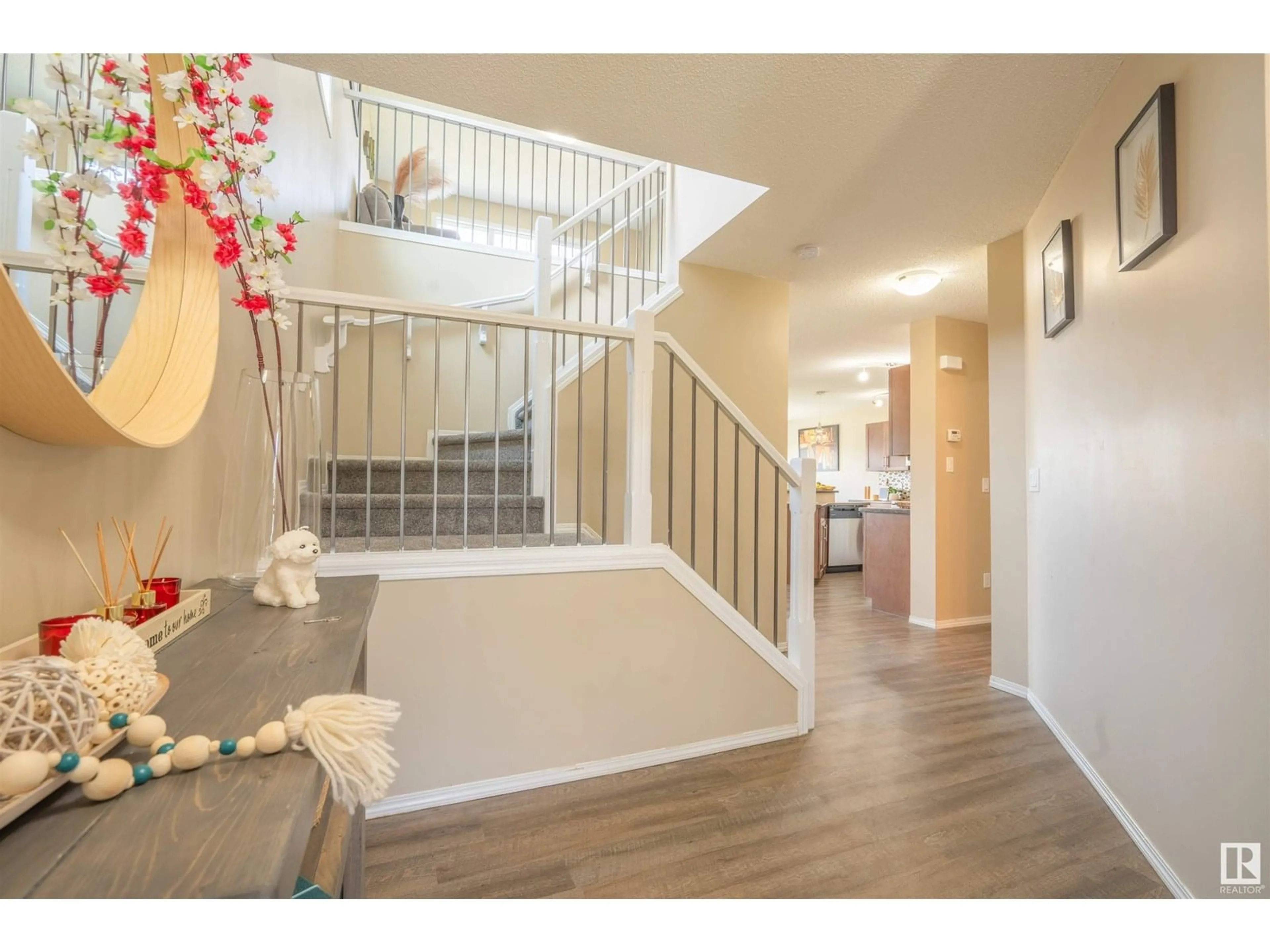 Indoor entryway for 14 SANTANA CRES, Fort Saskatchewan Alberta T8L0N7