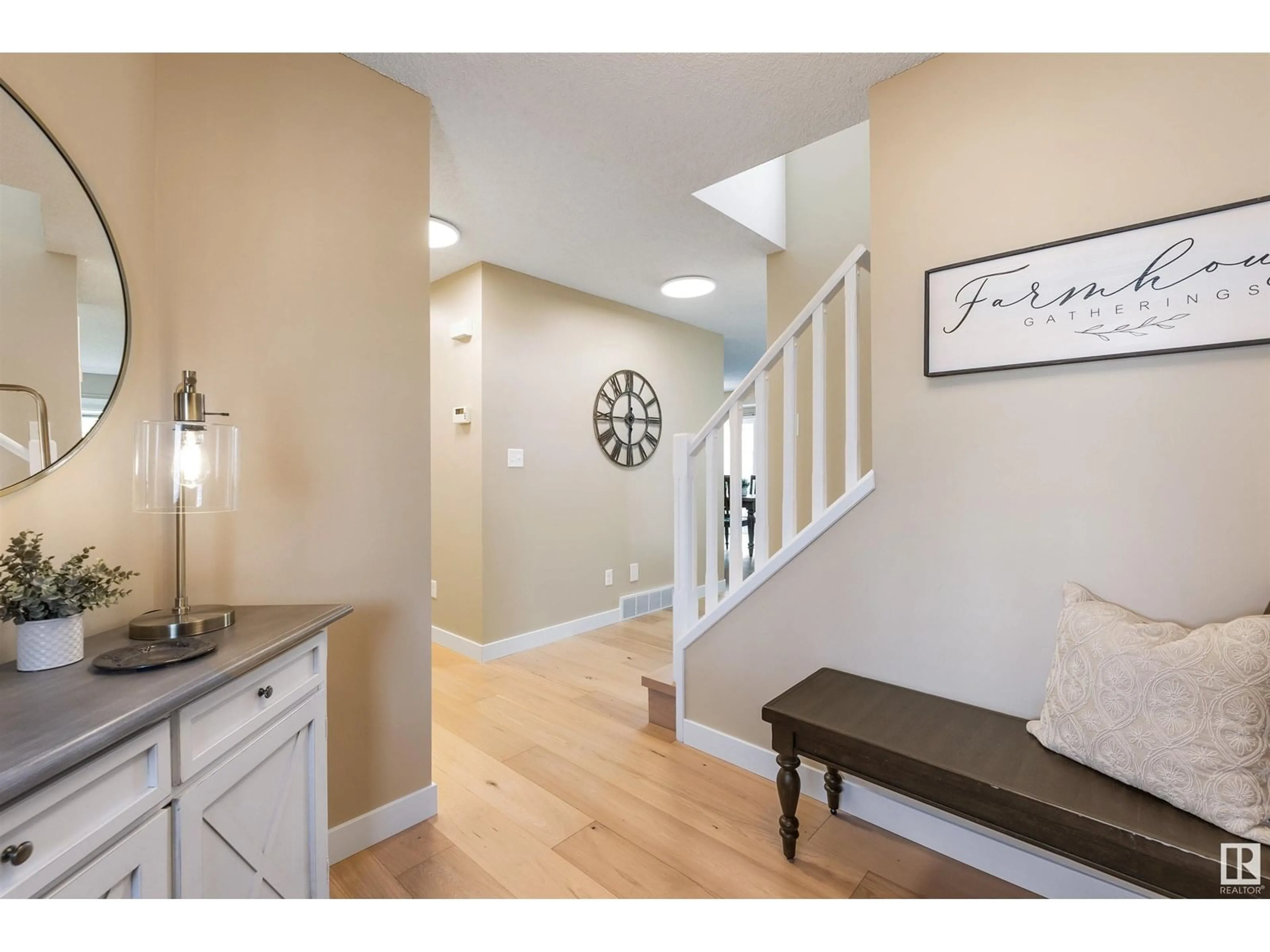 Indoor entryway for 20 - 33 NORMAN CO, St. Albert Alberta T8N7K4