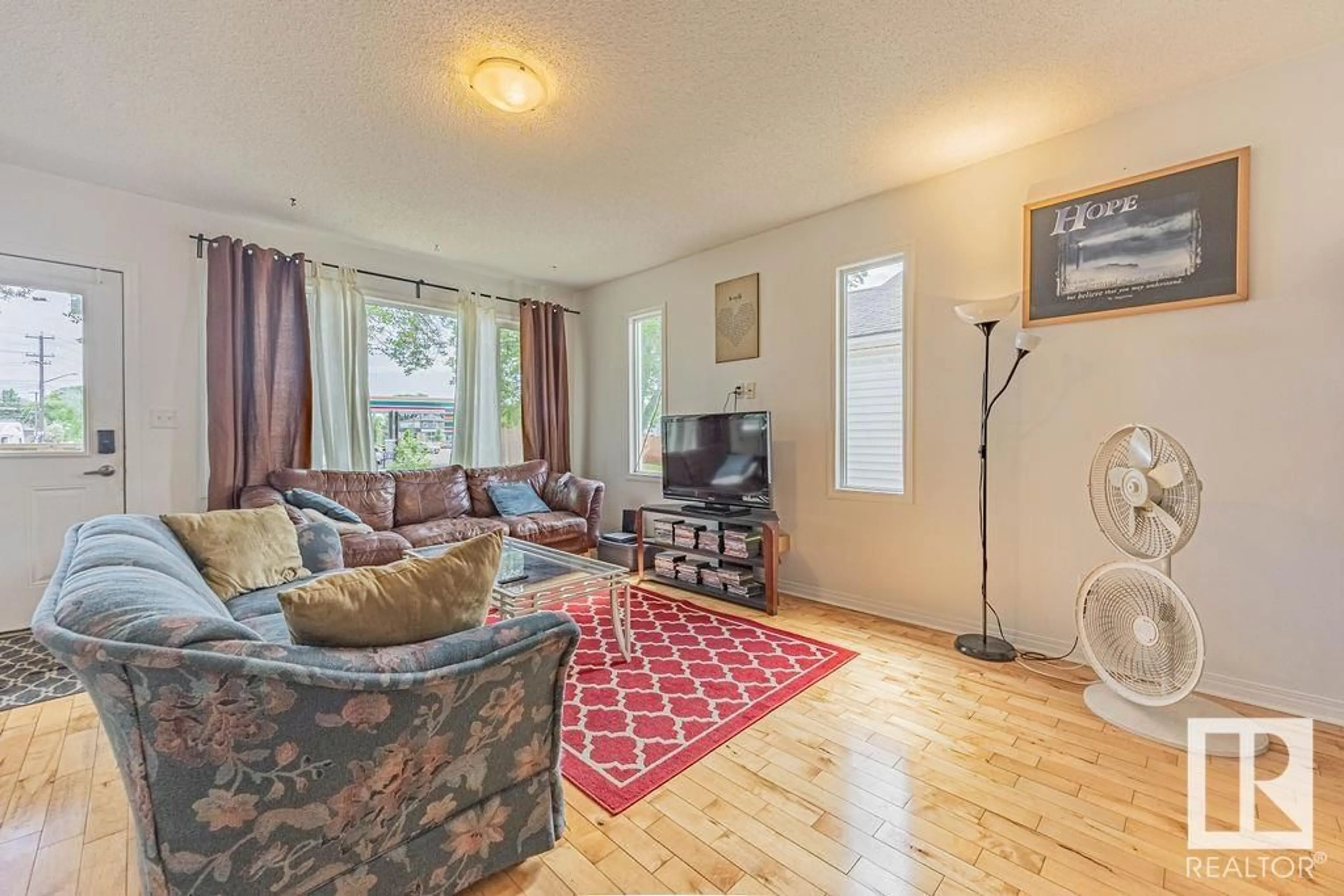 Living room with furniture, unknown for 11606 67 ST, Edmonton Alberta T5B1L8