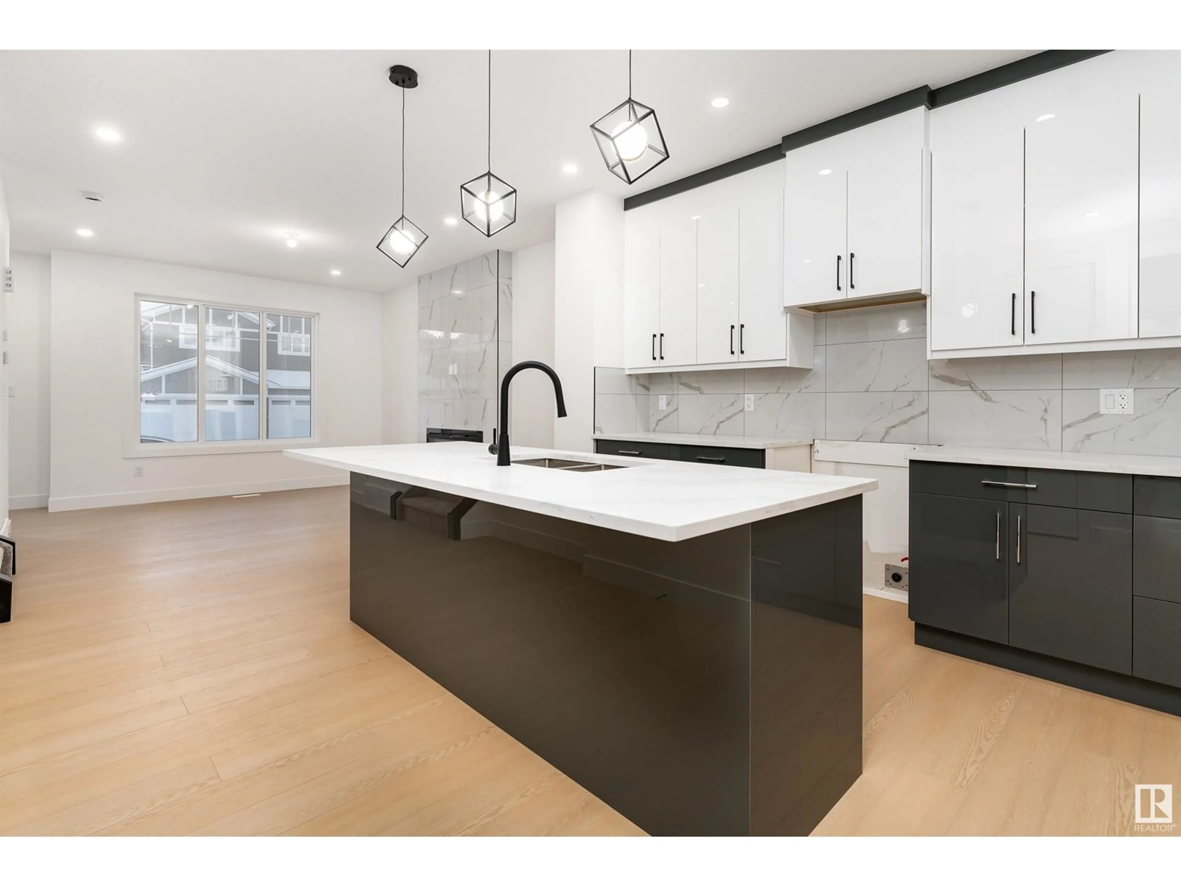 Open concept kitchen, ceramic/tile floor for 3105 MAGPIE WY, Edmonton Alberta T5S0V3