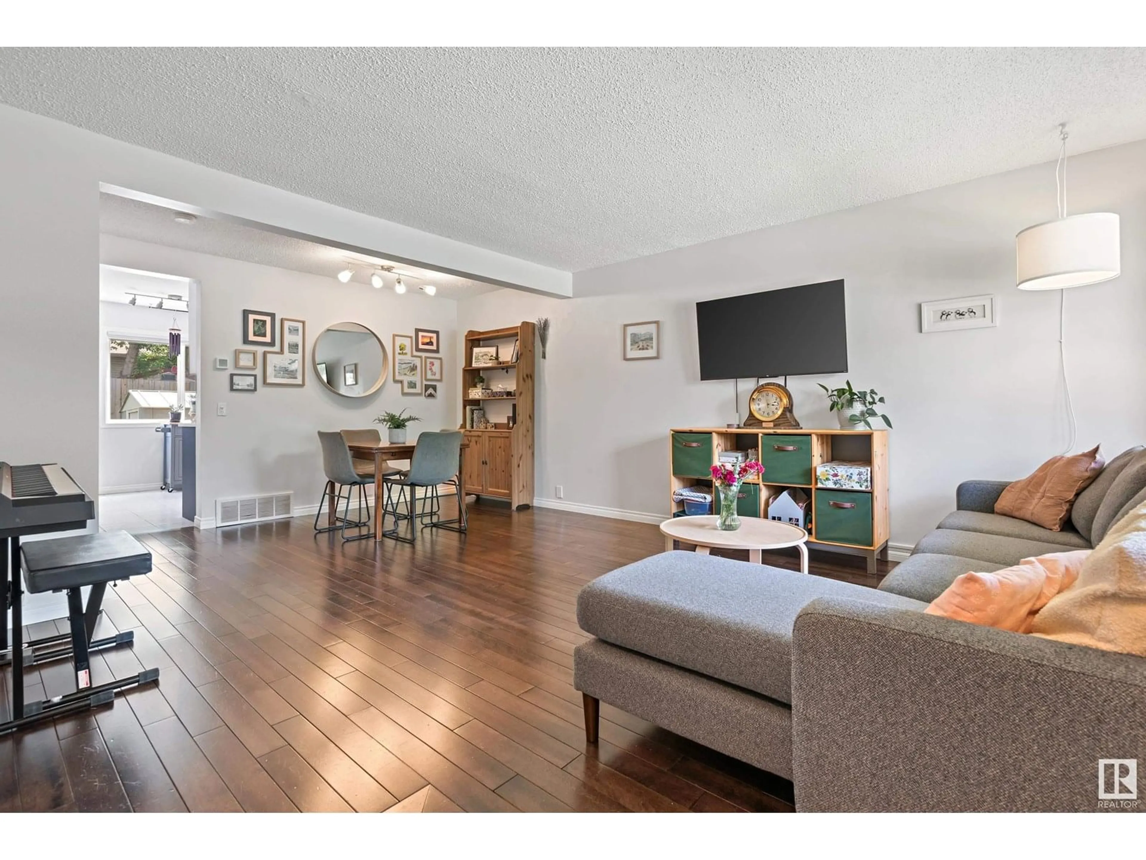 Unknown for 35 WALDEN PA, St. Albert Alberta T8N3V6