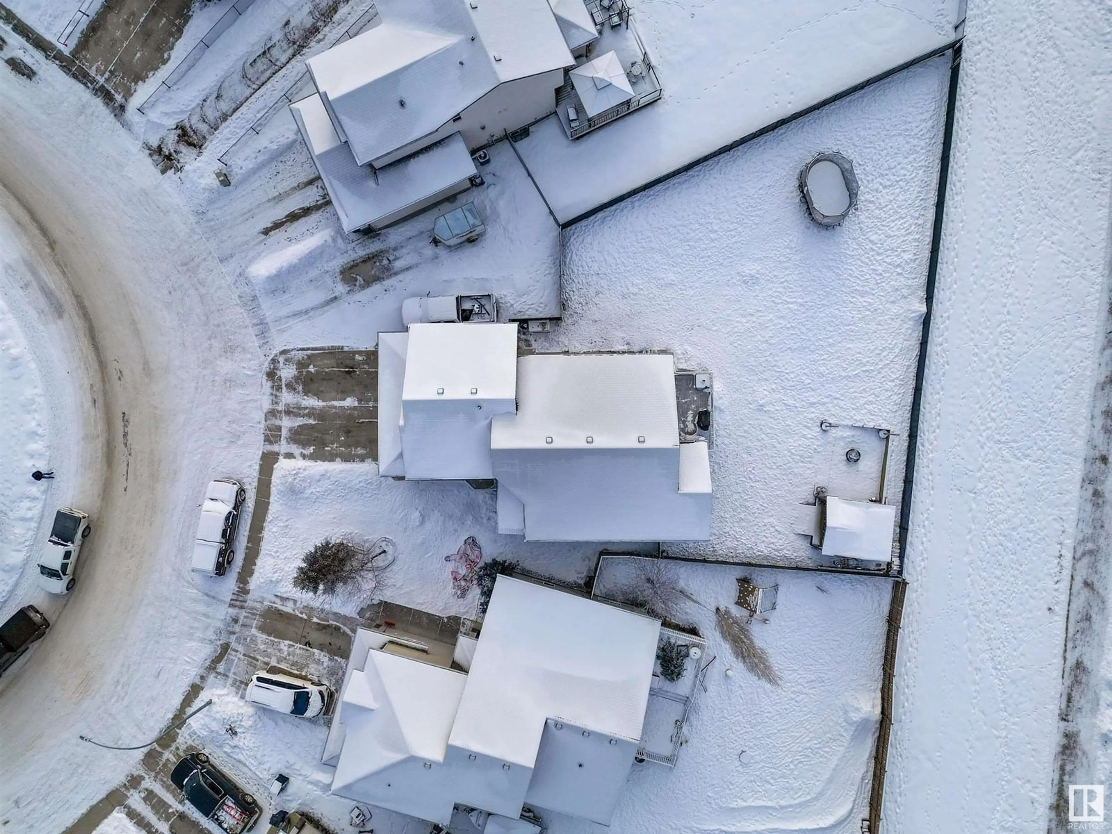 A pic from outside/outdoor area/front of a property/back of a property/a pic from drone, unknown for 4042 47 AVENUE, Drayton Valley Alberta T7A0A2