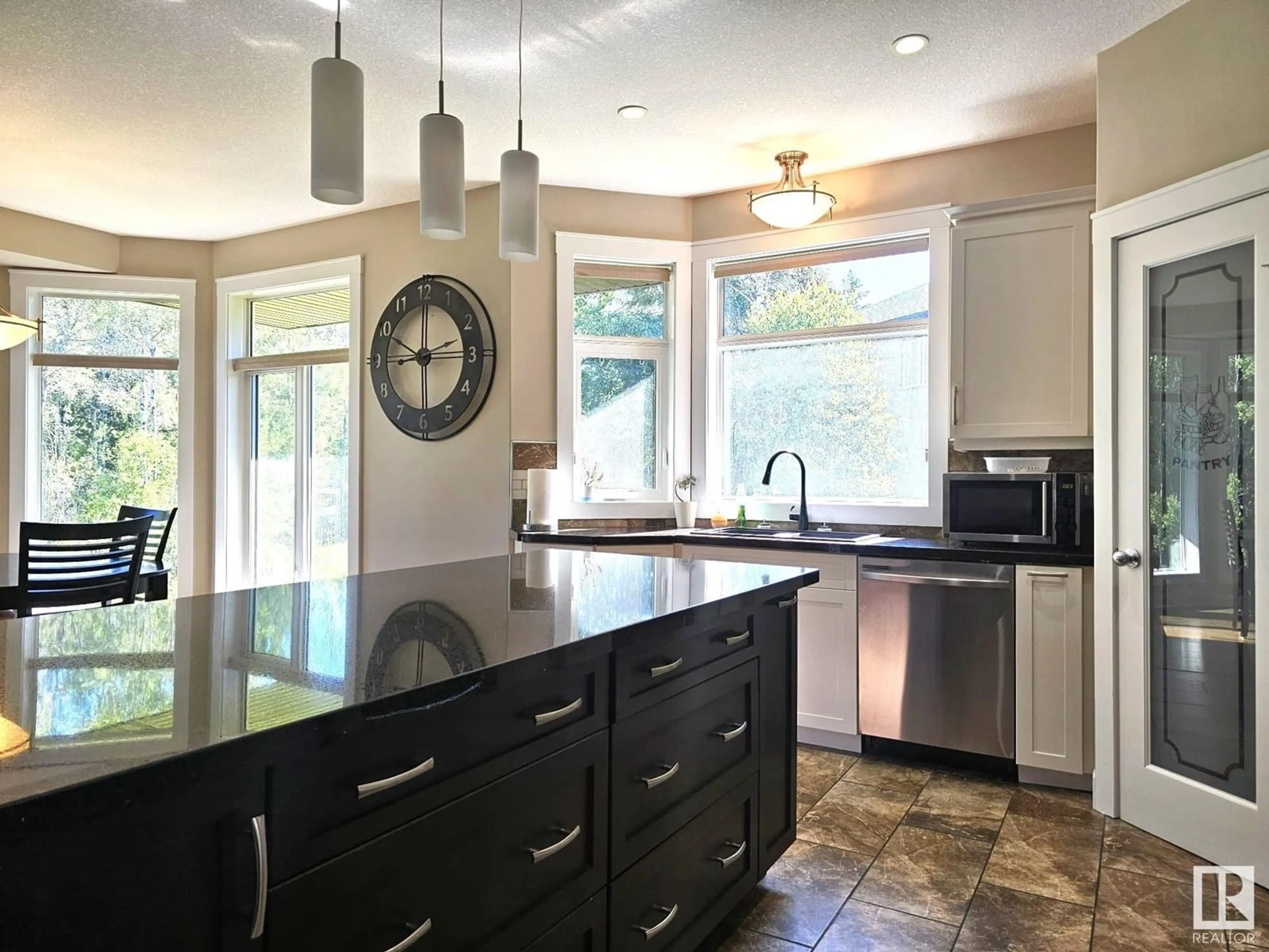 Contemporary kitchen, ceramic/tile floor for 109 - 49119 RANGE ROAD 73, Rural Brazeau County Alberta T7A2A2