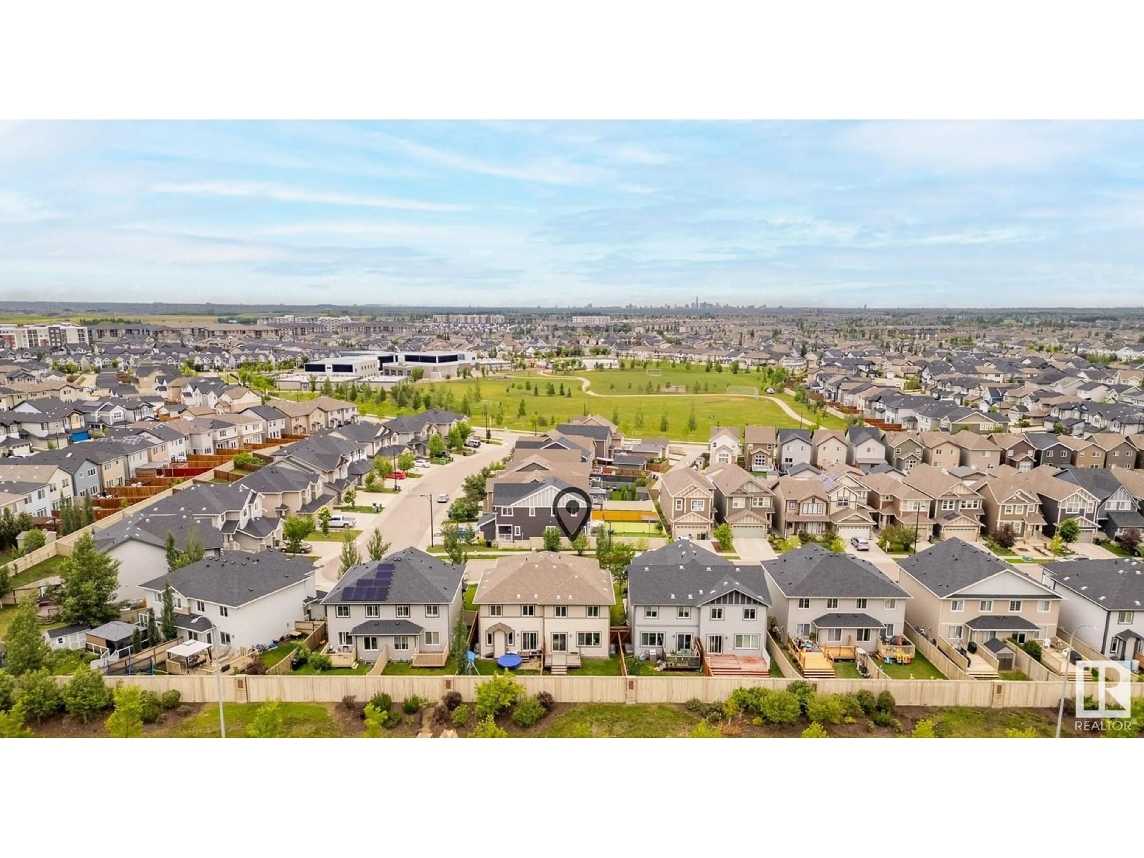 A pic from outside/outdoor area/front of a property/back of a property/a pic from drone, street for 5883 ANTHONY CR, Edmonton Alberta T6W3H4