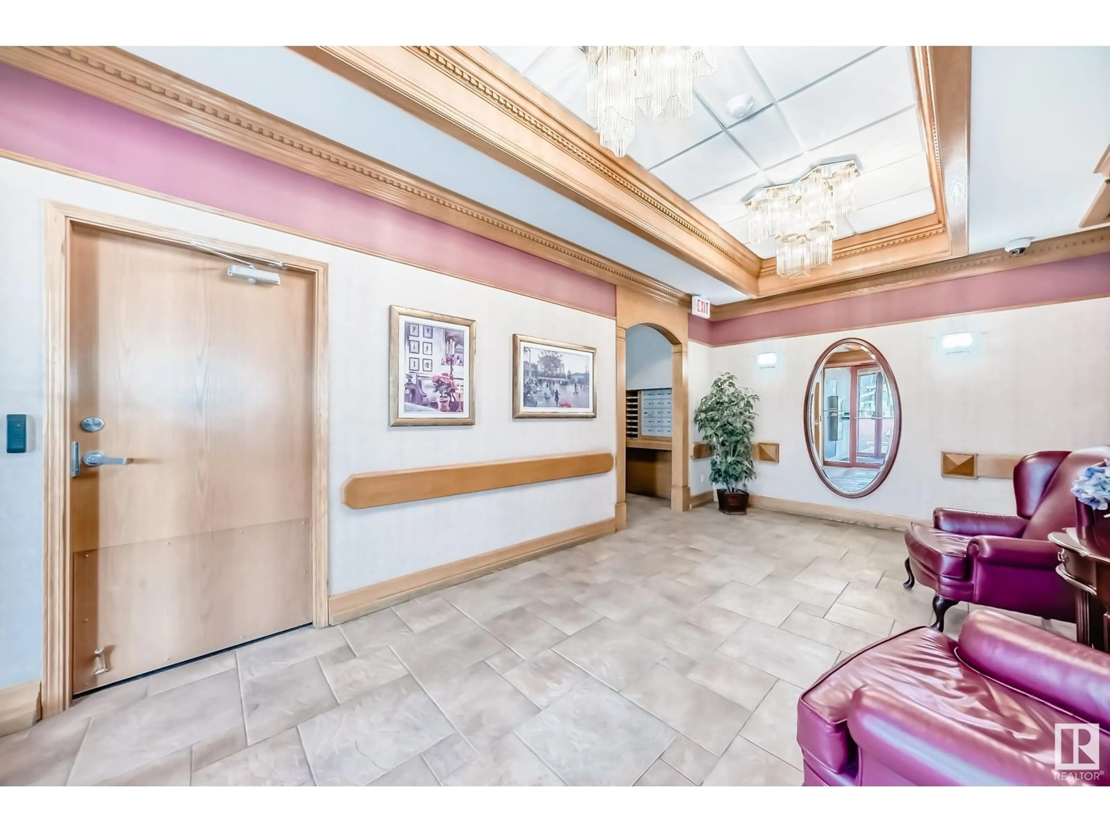 Indoor foyer for 1401 - 12319 JASPER AV, Edmonton Alberta T5N4A7
