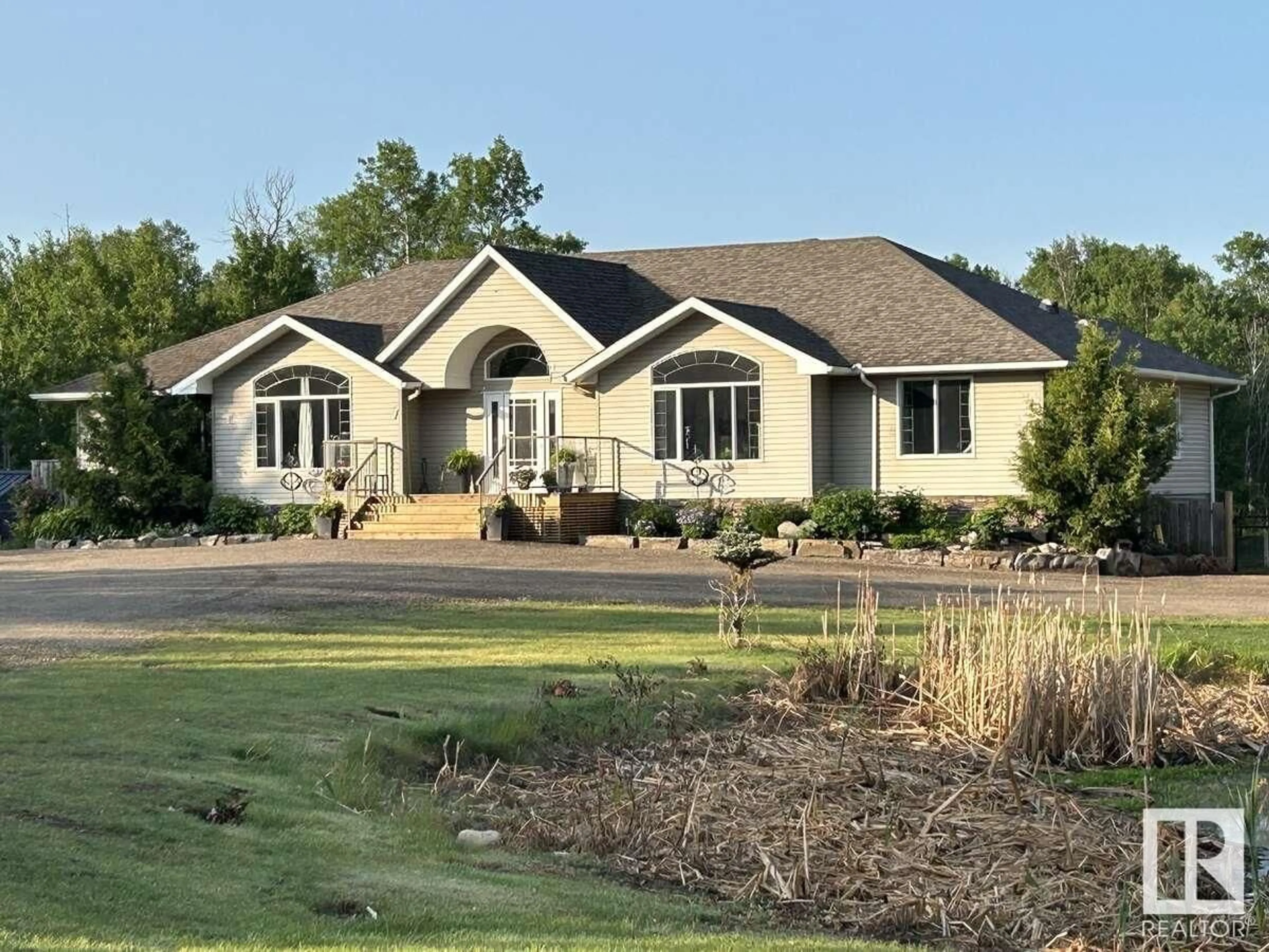 Home with vinyl exterior material, unknown for 51219 - 73 RANGE ROAD 195, Rural Beaver County Alberta T0B4J1