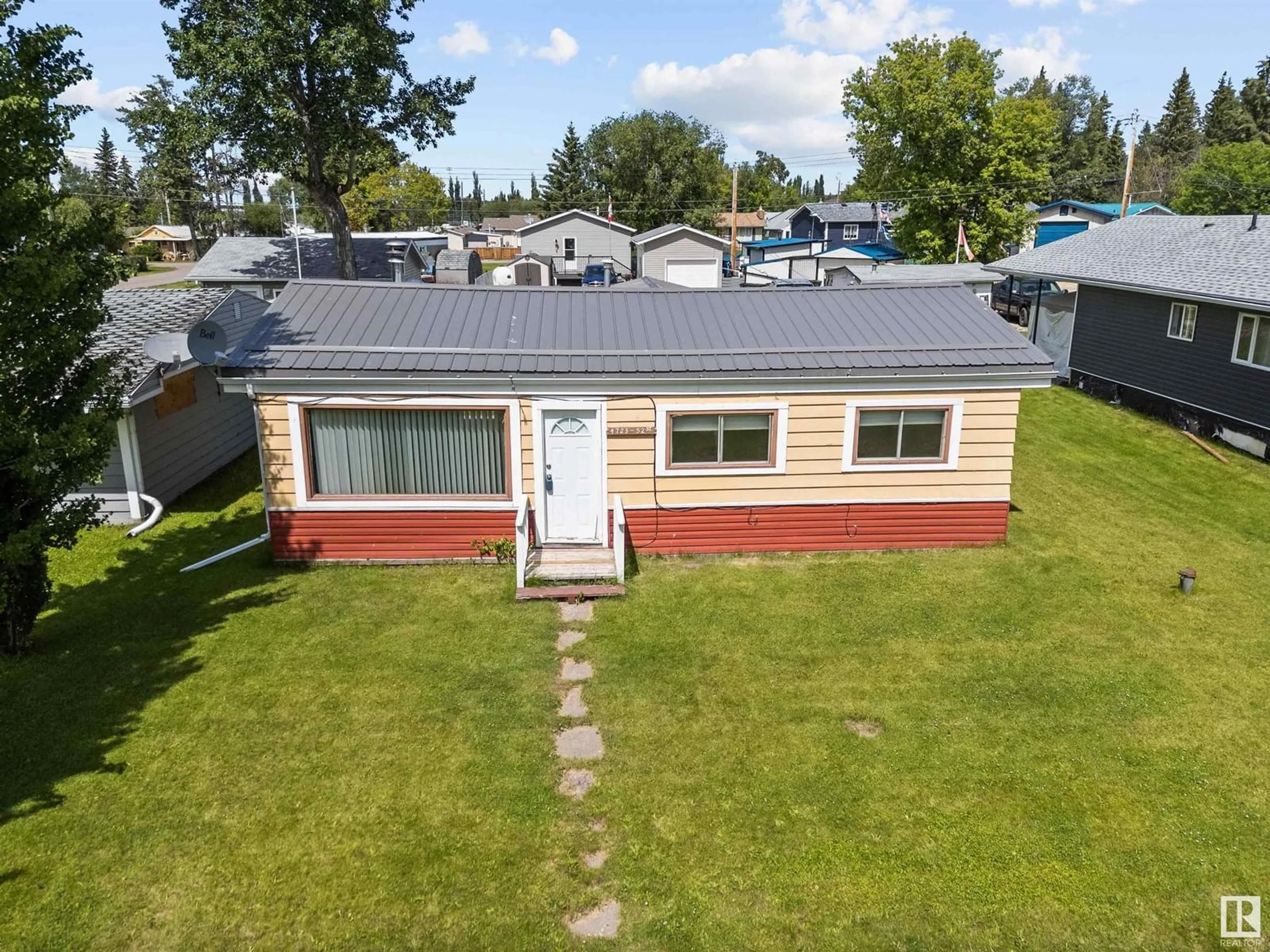 A pic from outside/outdoor area/front of a property/back of a property/a pic from drone, water/lake/river/ocean view for 4723 52 ST, Rural Lac Ste. Anne County Alberta T0E0A0