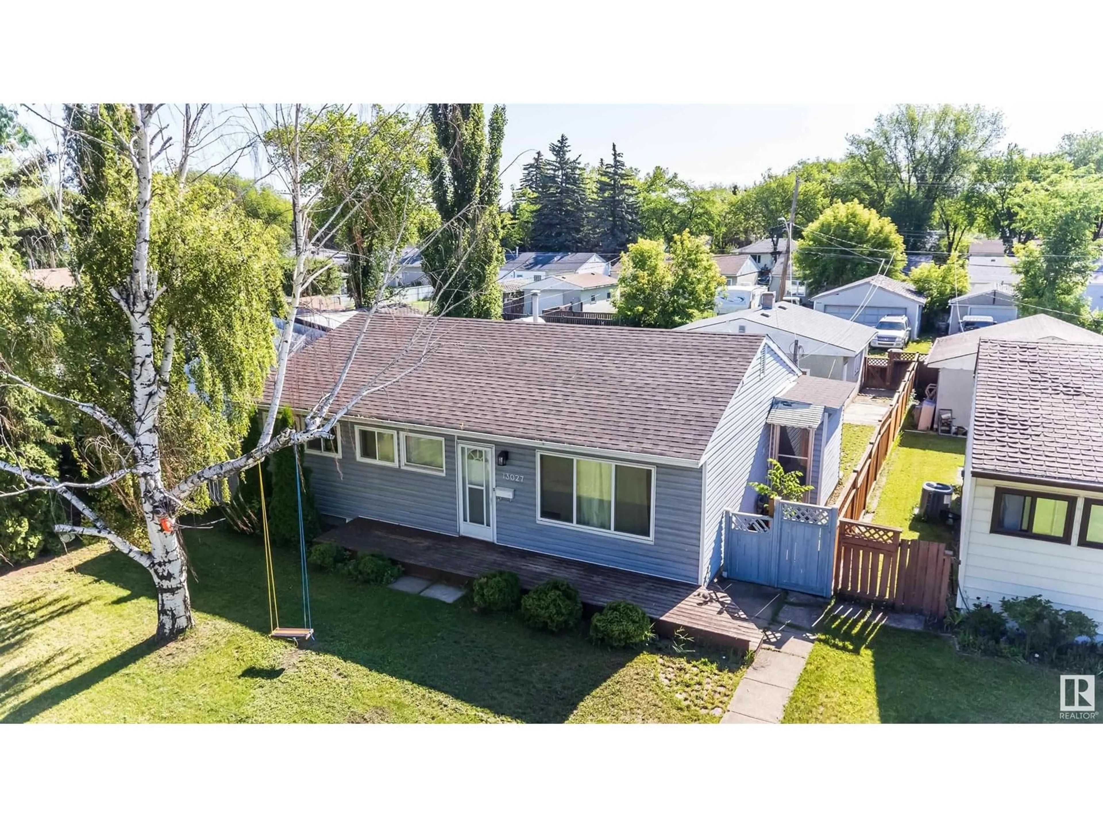 A pic from outside/outdoor area/front of a property/back of a property/a pic from drone, street for 13027 125 ST NW, Edmonton Alberta T5L0V5