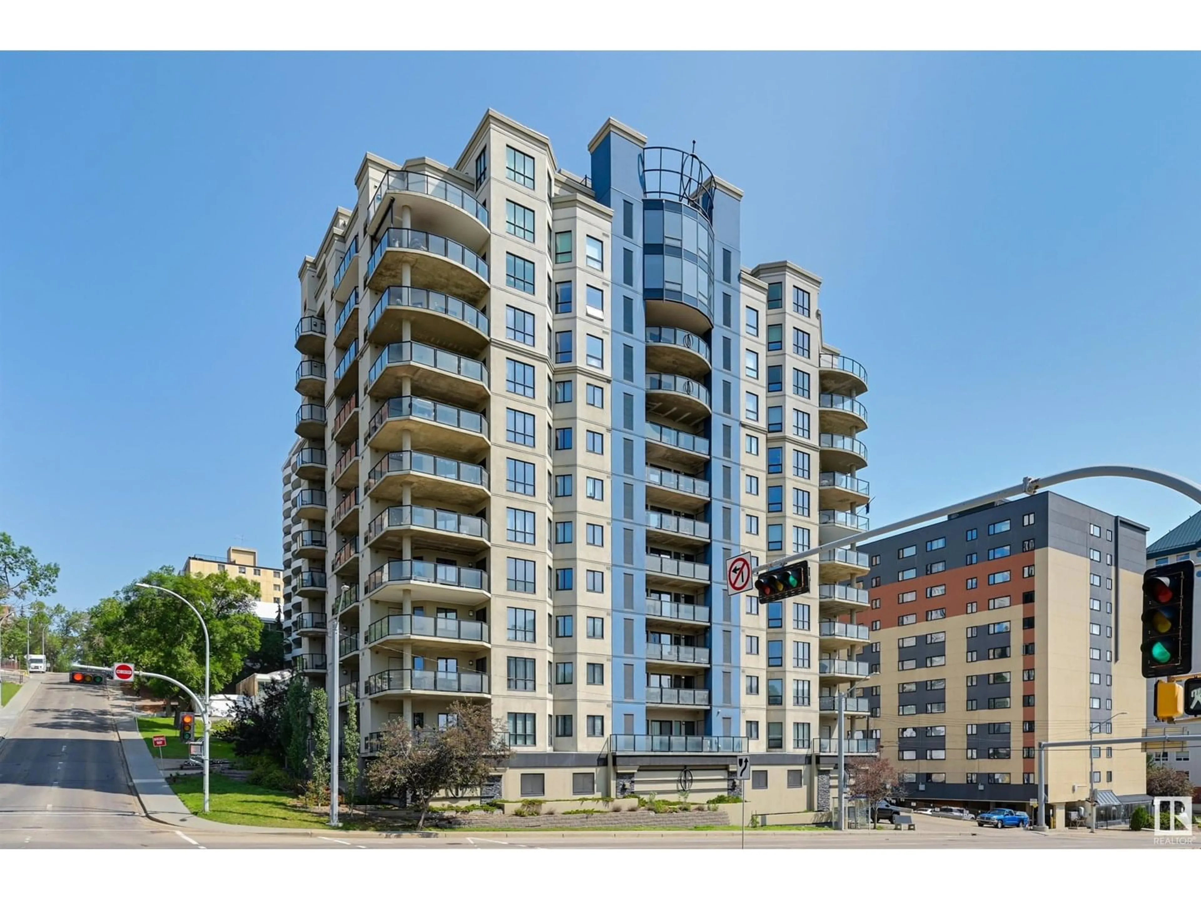 A pic from outside/outdoor area/front of a property/back of a property/a pic from drone, building for #302 - 9707 106 ST, Edmonton Alberta T5K0B7