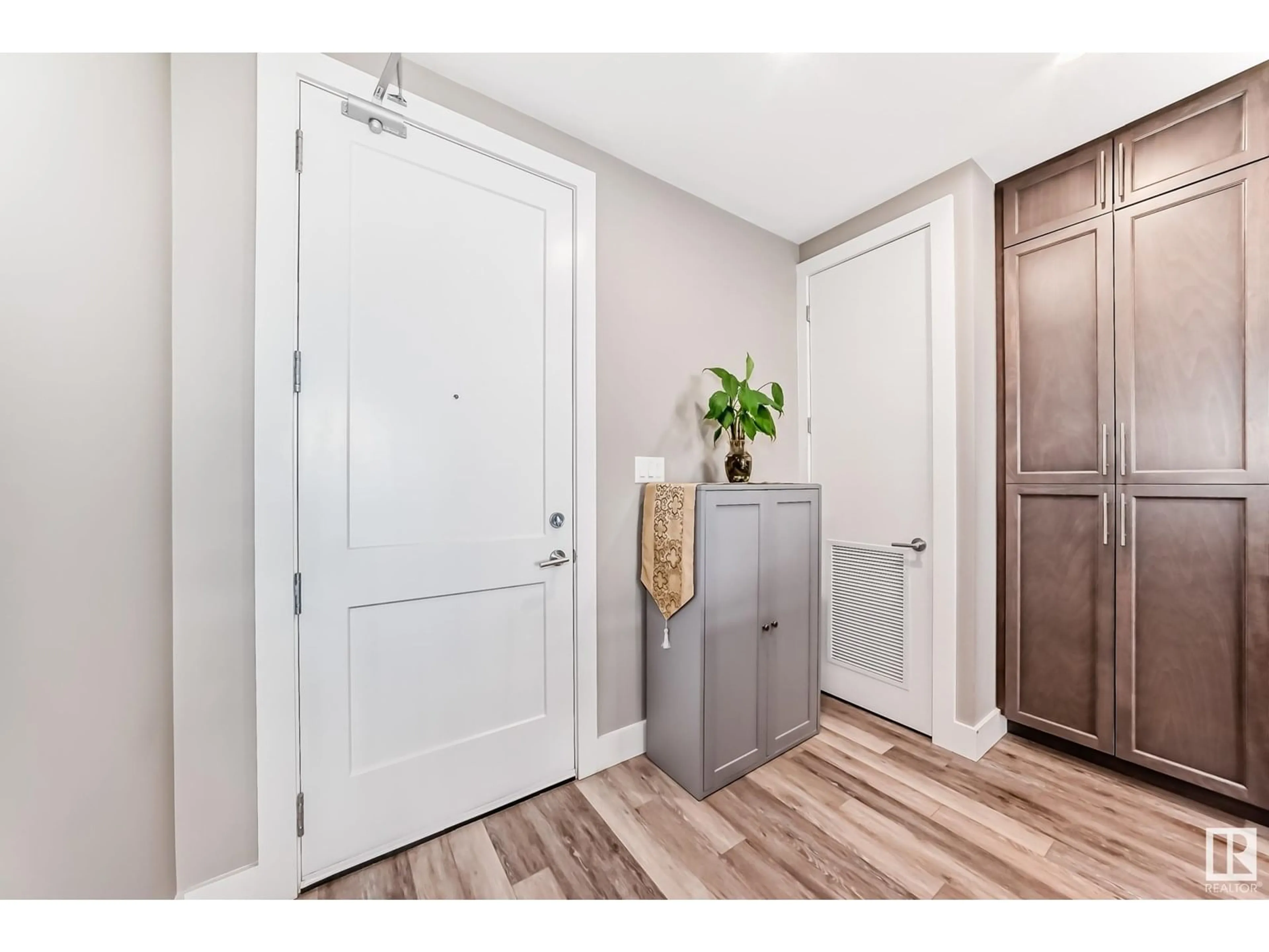 Indoor entryway for #421 - 524 GRIESBACH PR, Edmonton Alberta T5E6X2