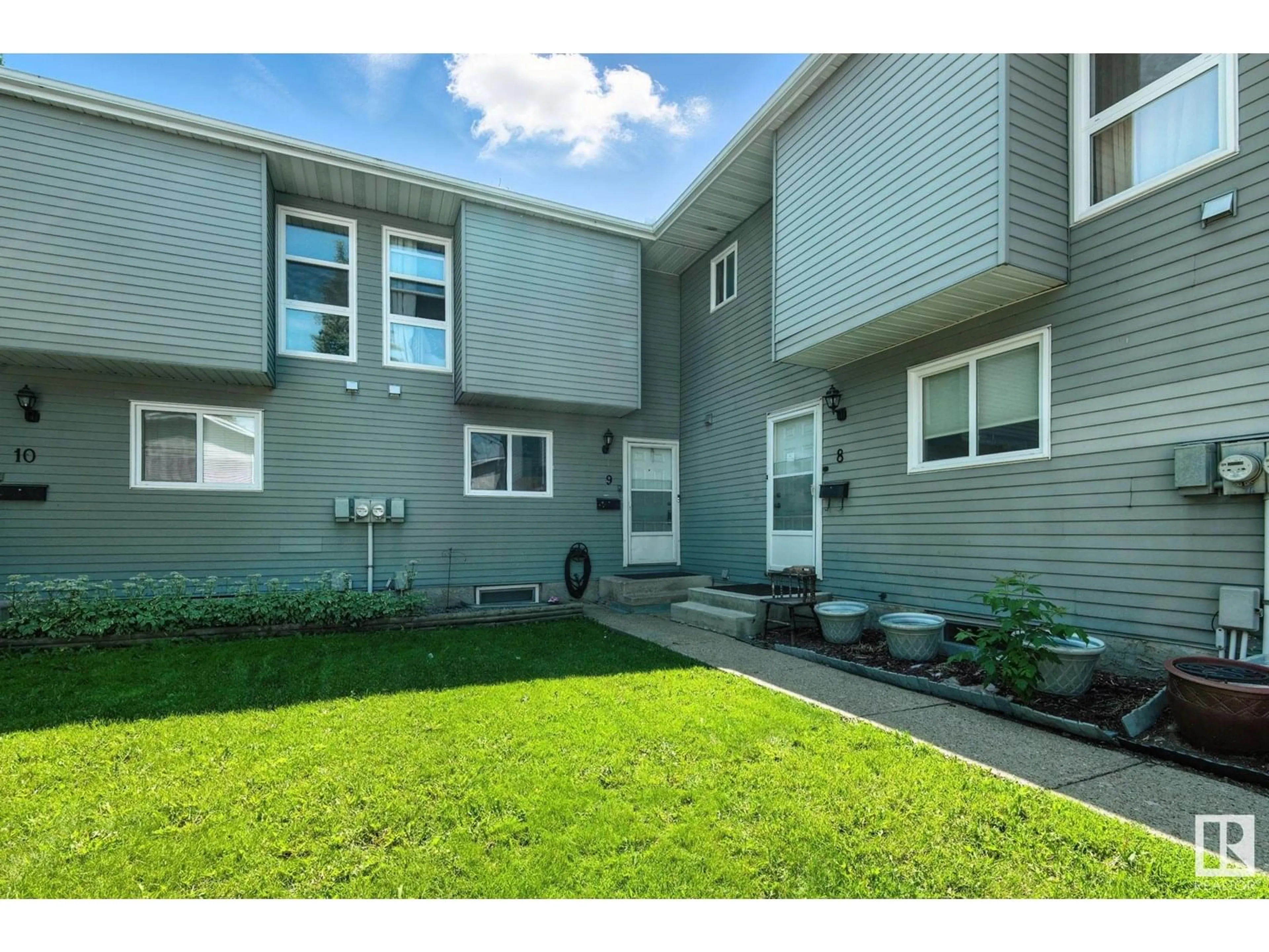 Patio, street for #9 - 1415 62 ST, Edmonton Alberta T6L4K1