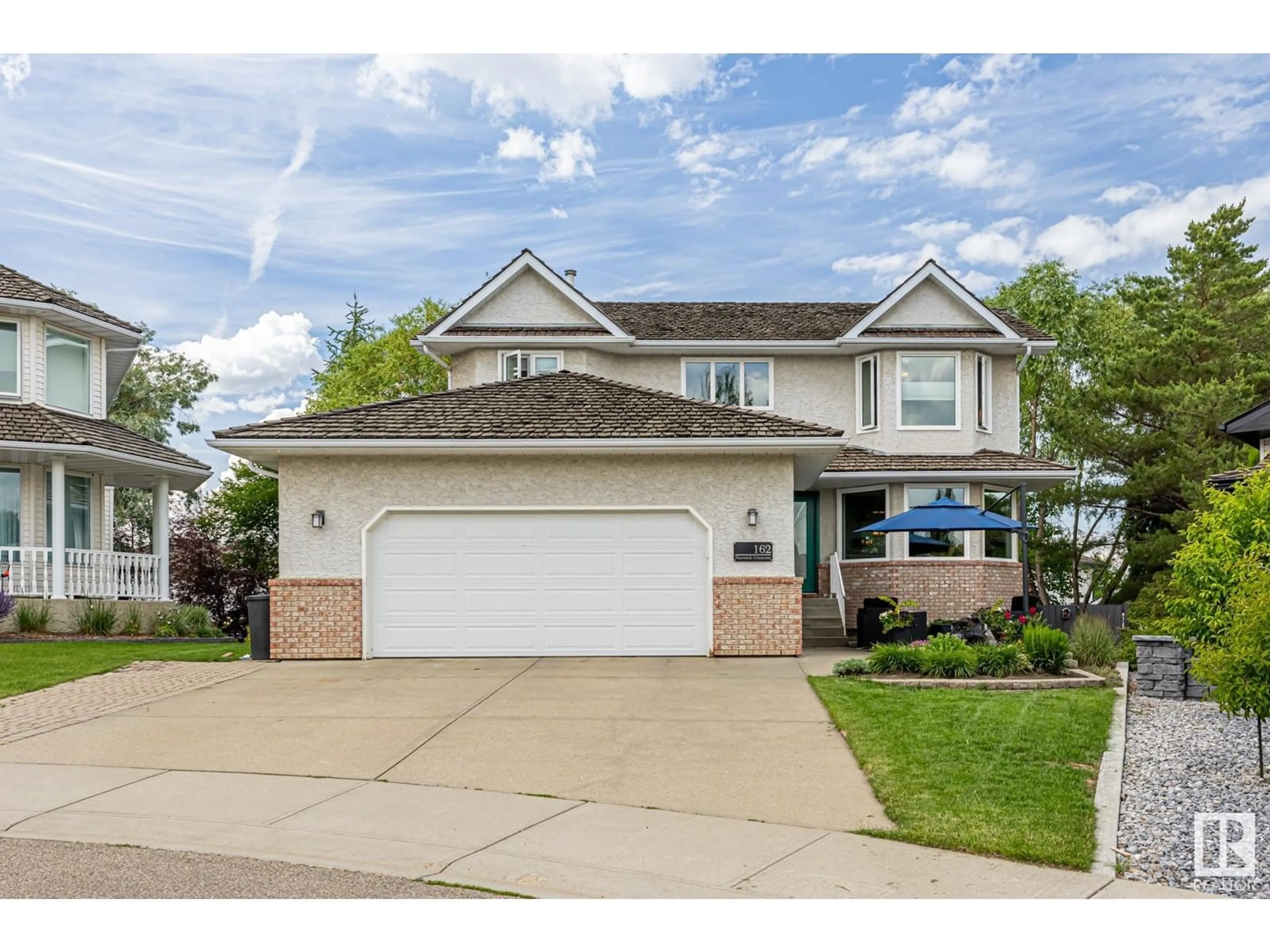 Home with vinyl exterior material, street for 162 NORWICH CR, Sherwood Park Alberta T8A5S1