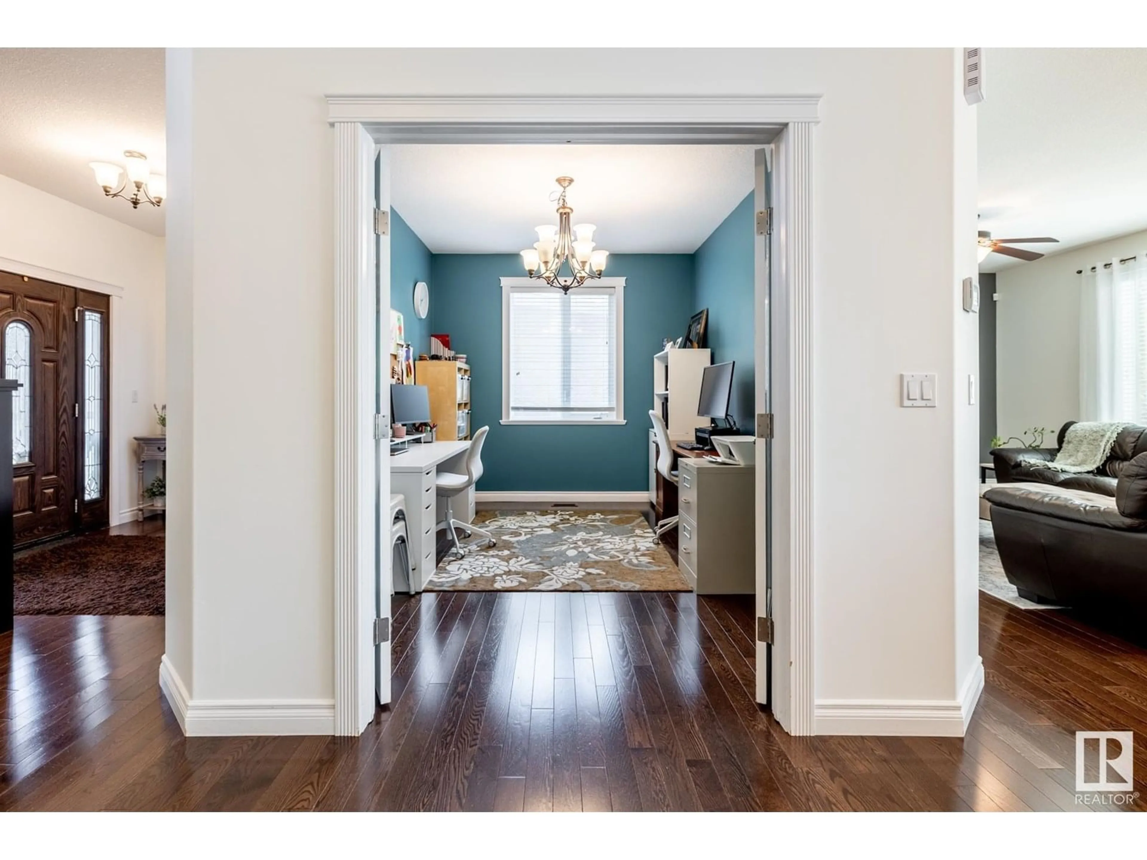 Indoor entryway for 17436 108 ST, Edmonton Alberta T5X0C1