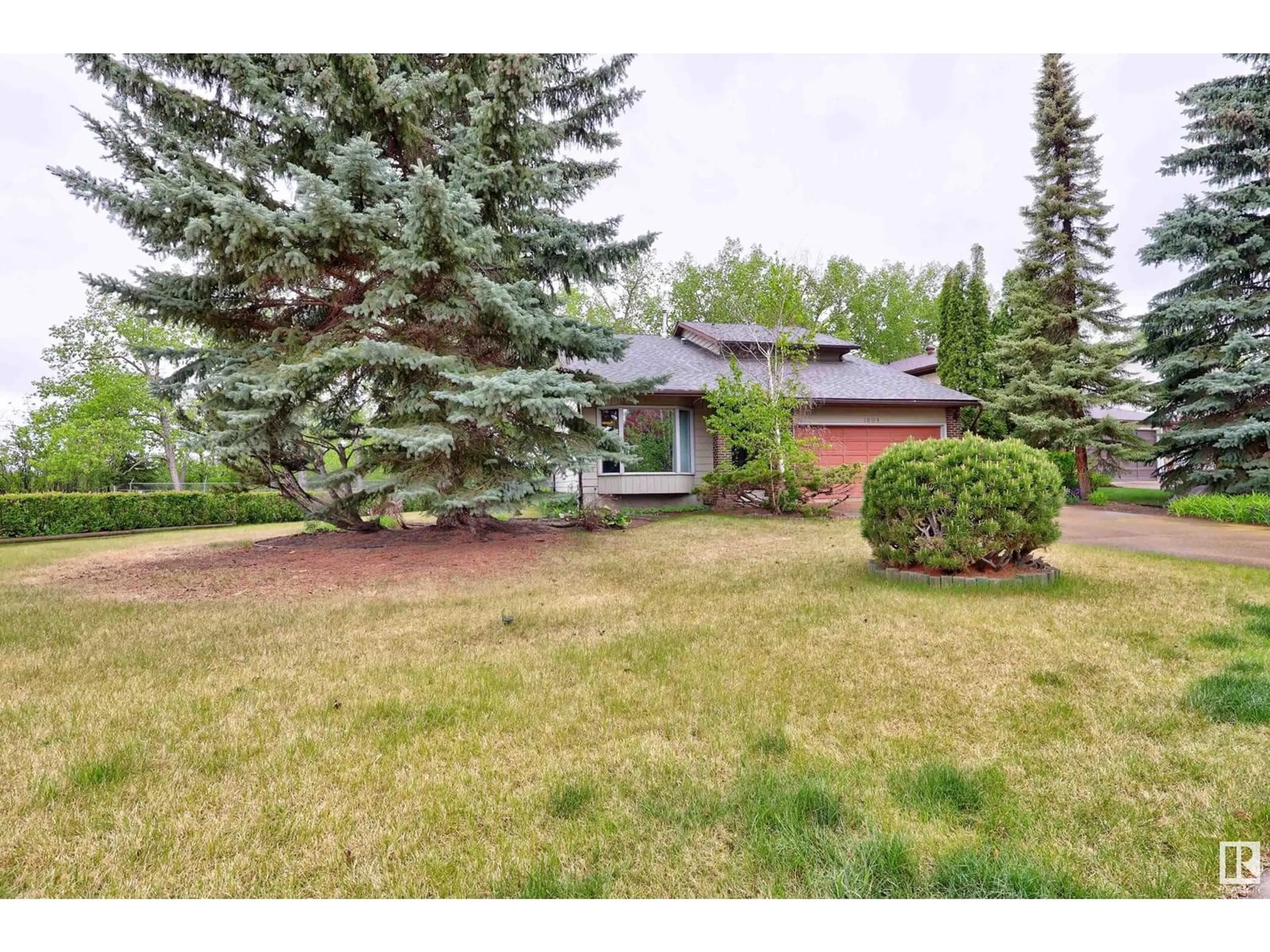 Unknown for NW - 1804 114 ST, Edmonton Alberta T6J4V1