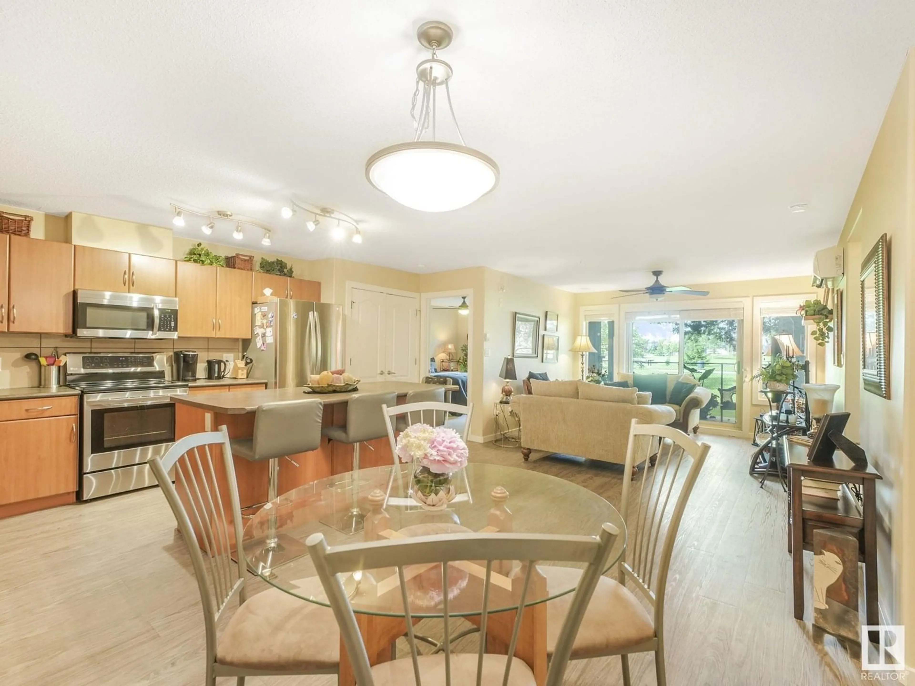 Open concept kitchen, ceramic/tile floor for 278 - 119 SUDER GREENS DR, Edmonton Alberta T5T6V6