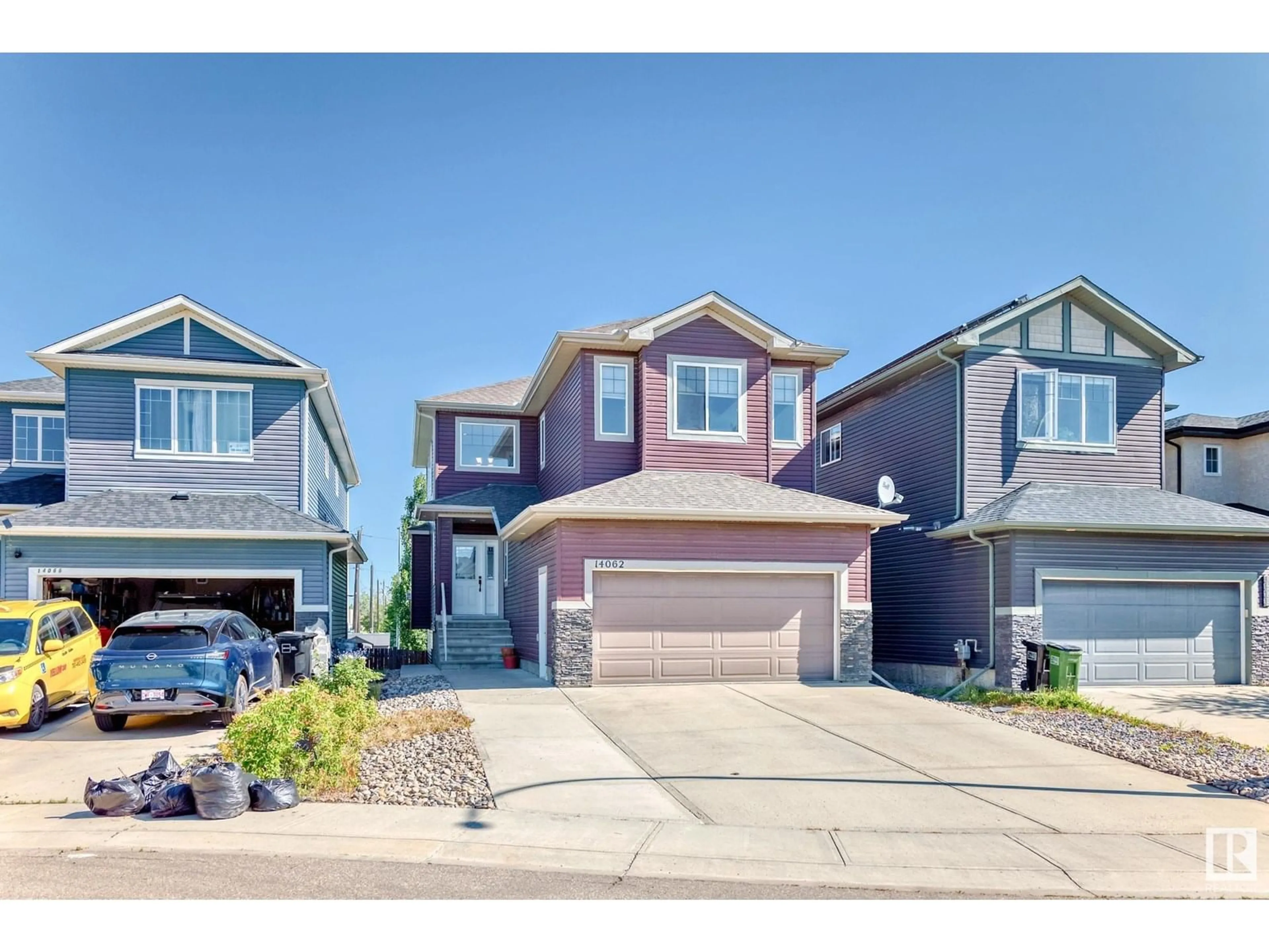 Home with vinyl exterior material, street for 14062 161A AV, Edmonton Alberta T6V0J3