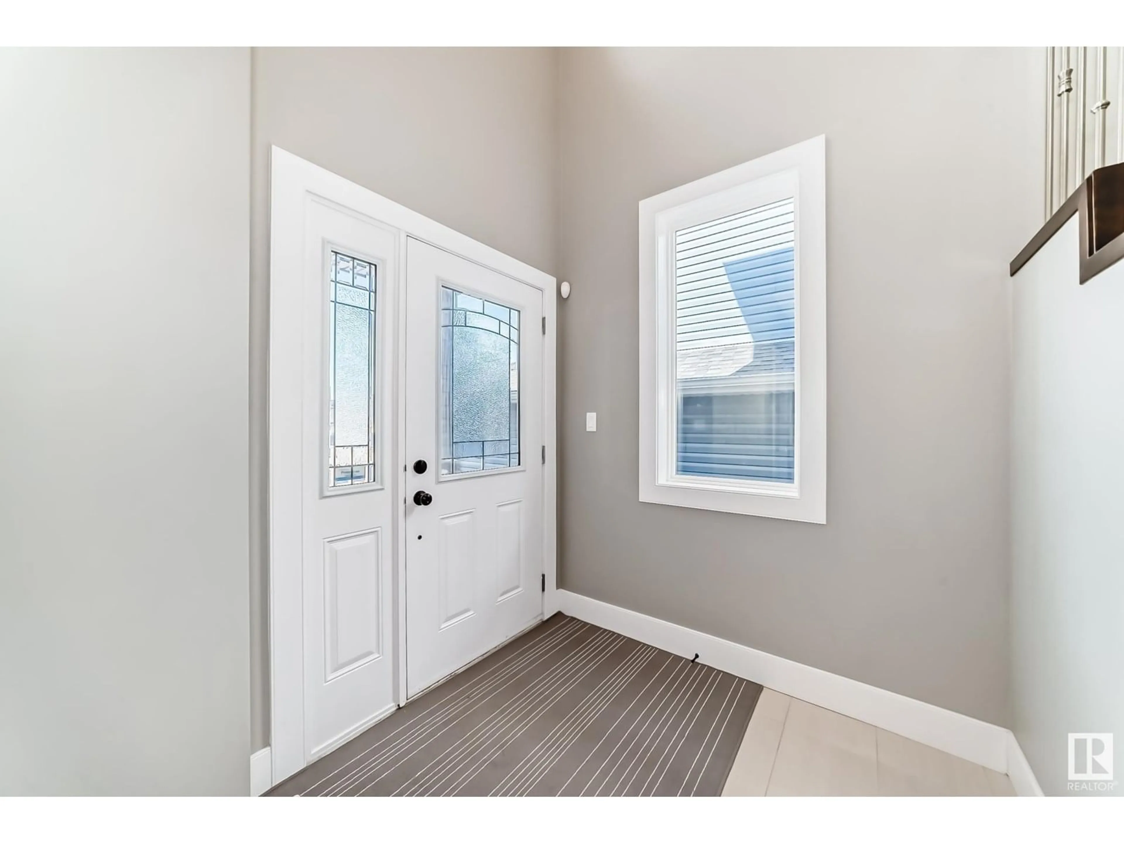 Indoor entryway for 14062 161A AV, Edmonton Alberta T6V0J3