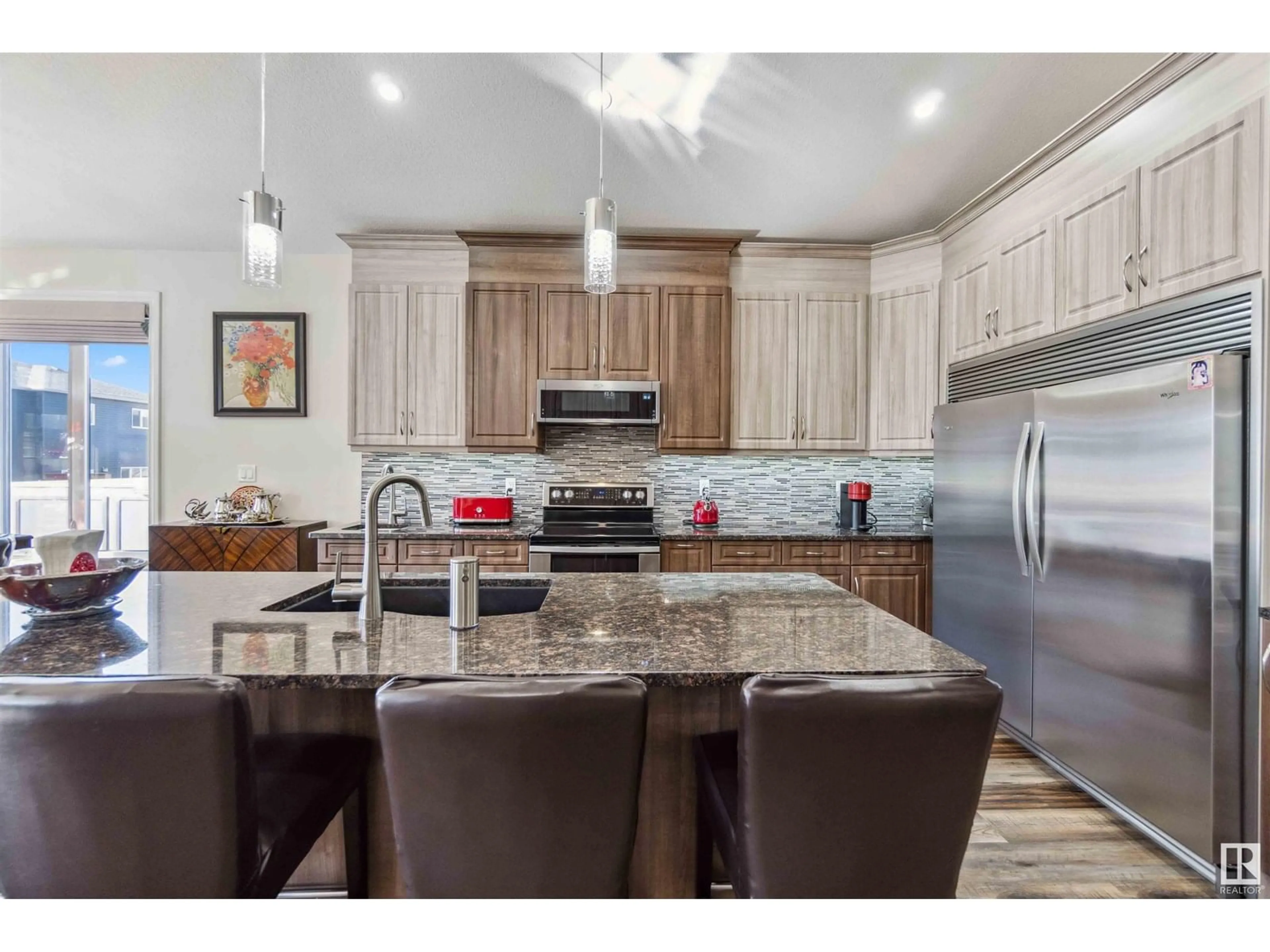 Open concept kitchen, ceramic/tile floor for 71 RATELLE CI, St. Albert Alberta T8N7V8