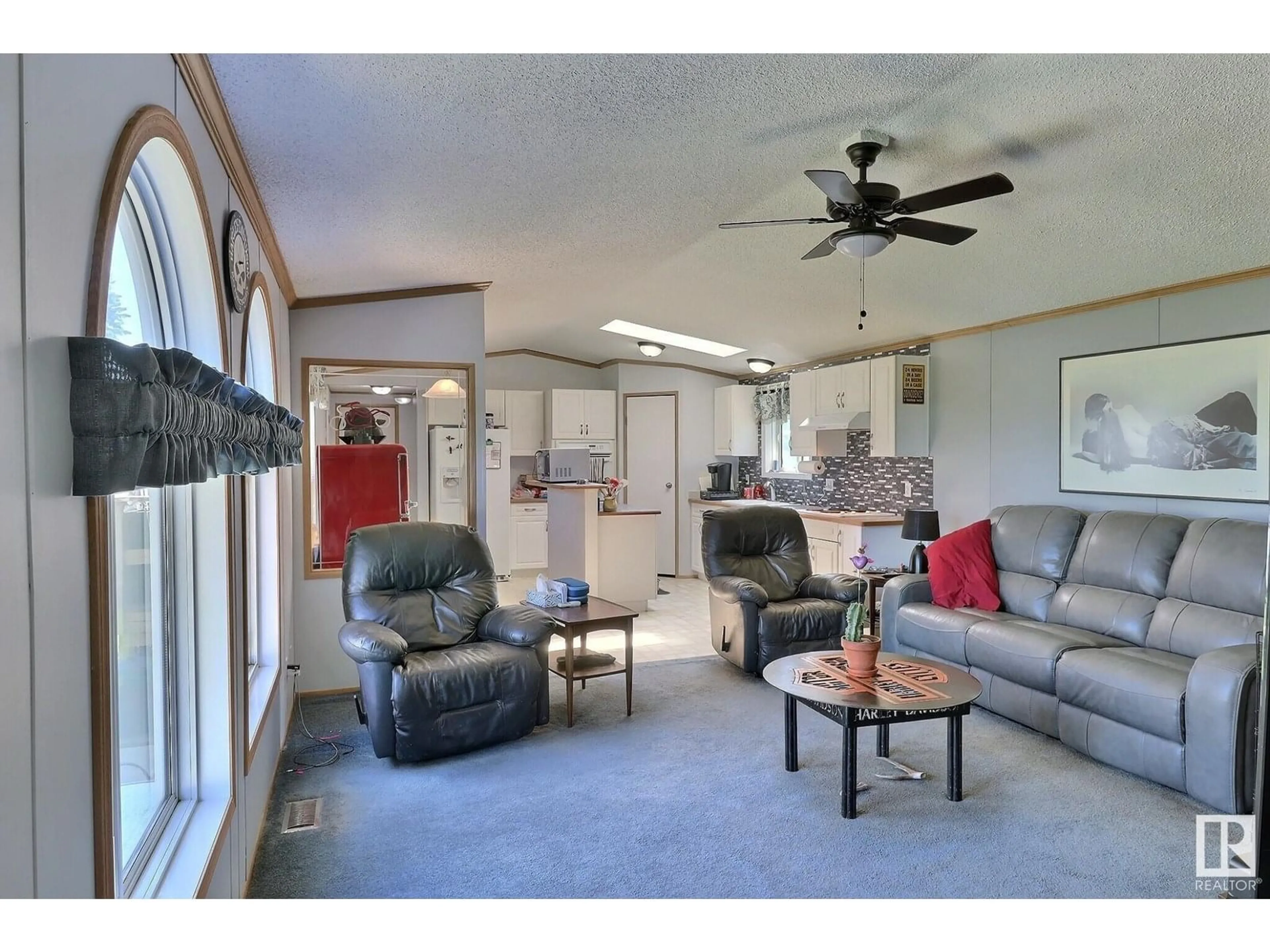 Living room with furniture, unknown for 308 EVERGREEN PA, Edmonton Alberta T5Y4M2