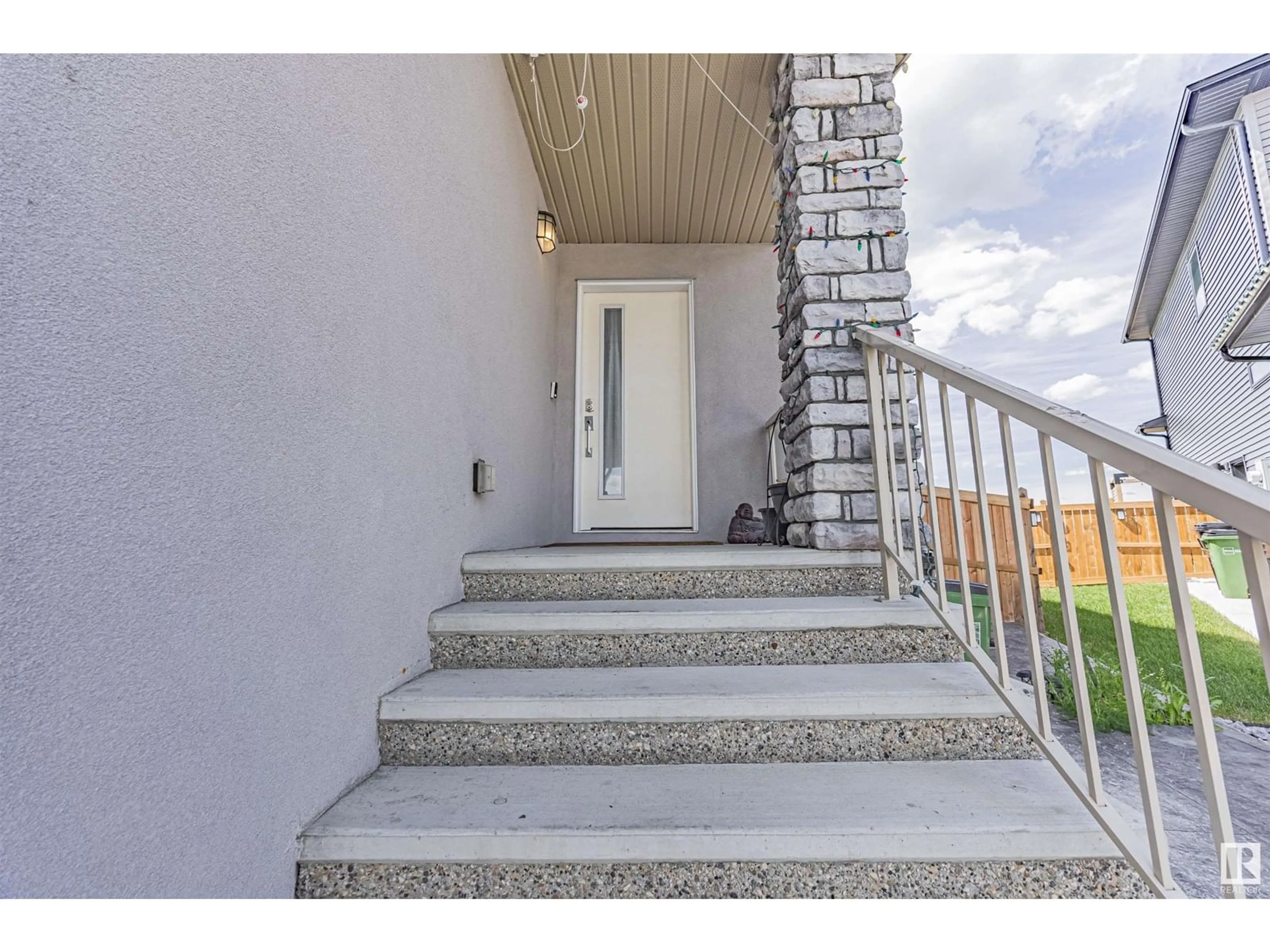 Stairs for 8110 174A AV NW, Edmonton Alberta T5Z0R7