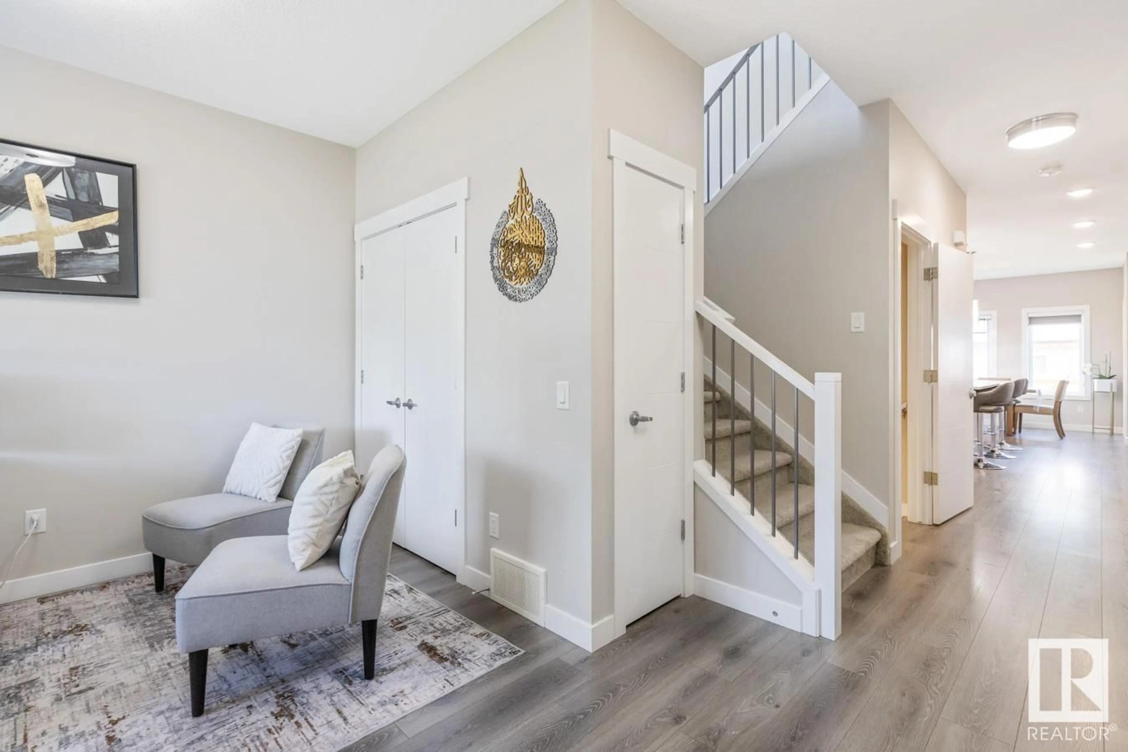 Indoor entryway for 19636 26 AV, Edmonton Alberta T6M0X4