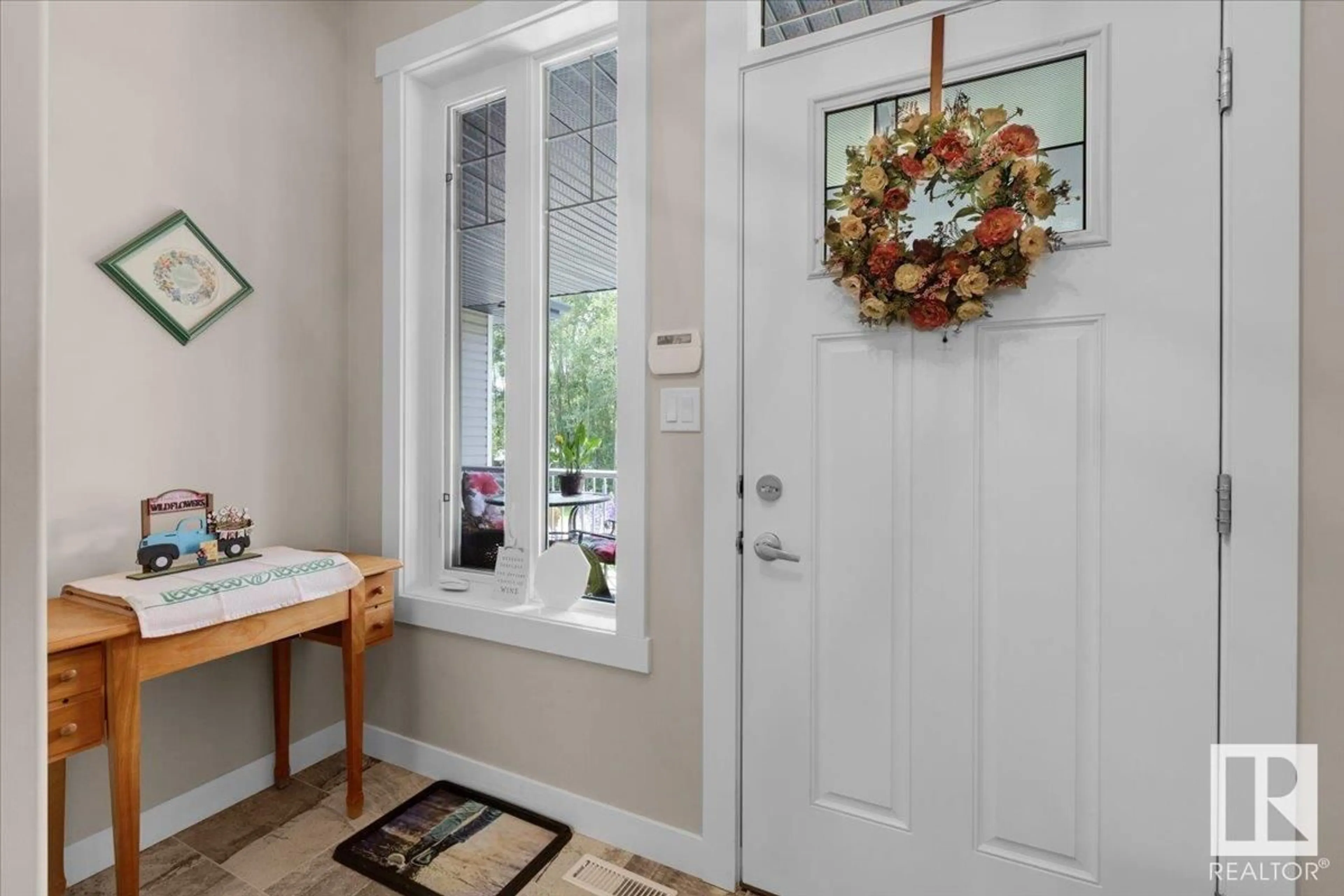 Indoor entryway for 56503 - 49 RGE RD 231, Rural Sturgeon County Alberta T0A1N4