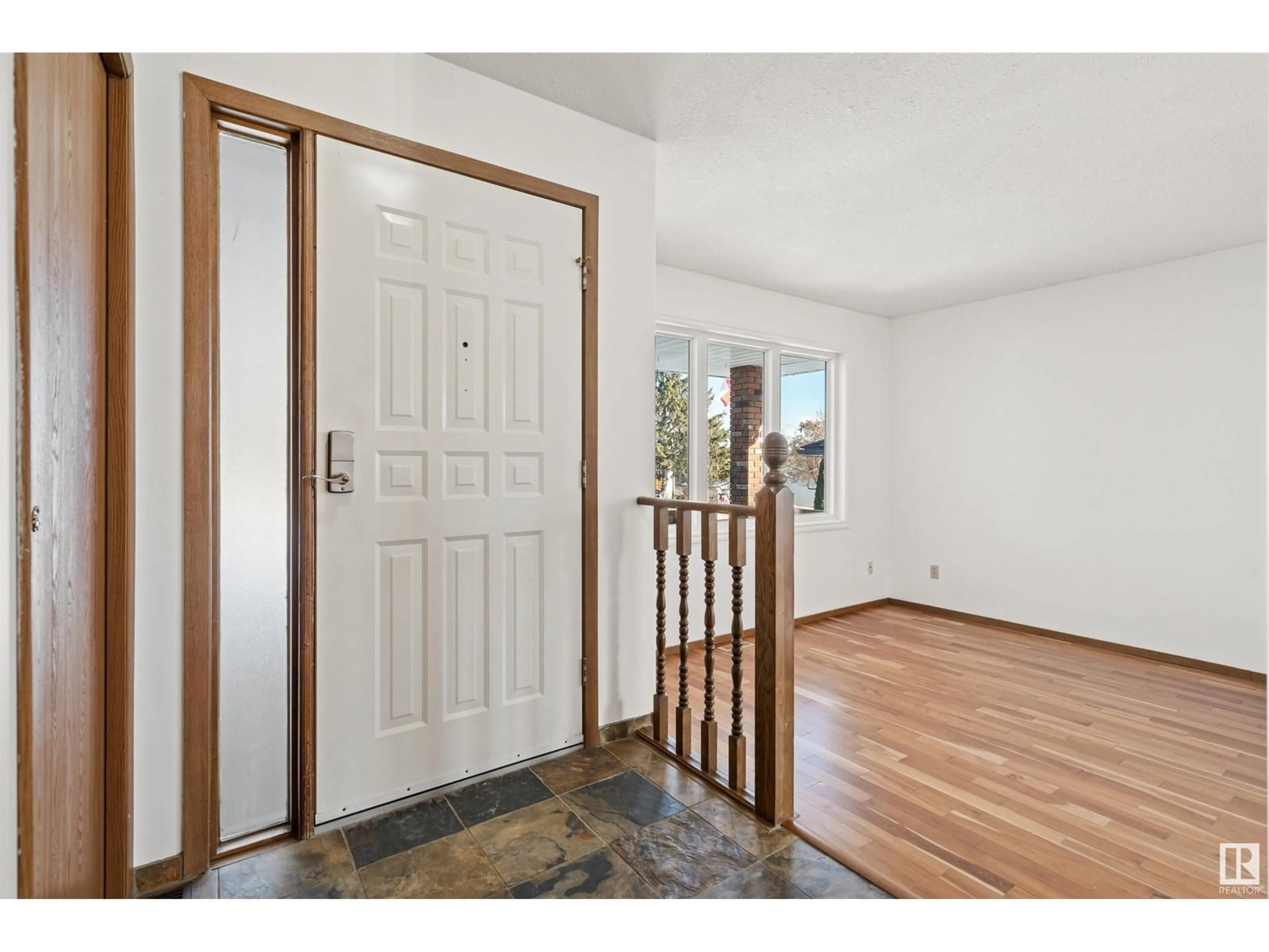 Indoor entryway for 607 12 ST, Cold Lake Alberta T9M1B1